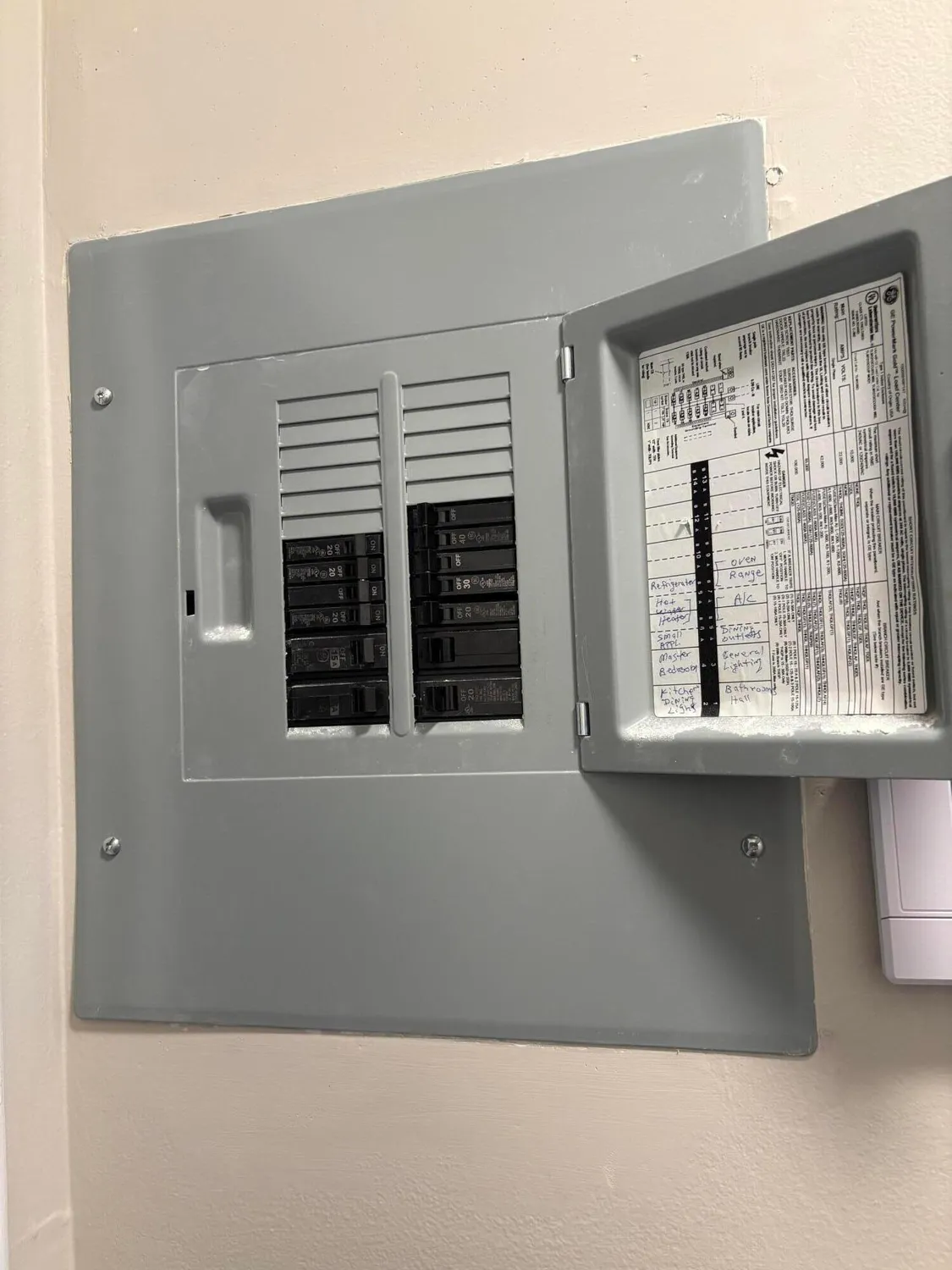 Property Slideshow image 14 of 22 | 111 waltham e unit e, West Palm Beach, FL, 33417