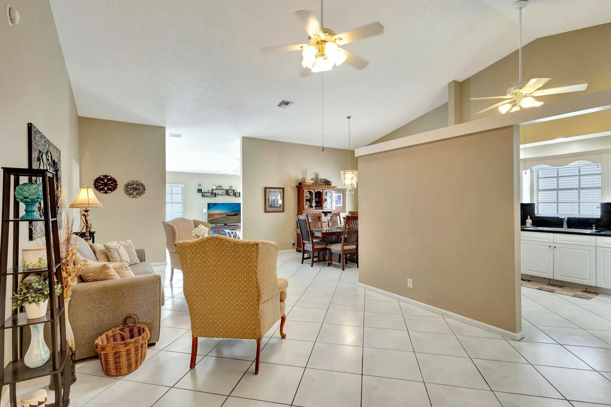 Property Slideshow image 8 of 65 | 3893 dafilee cir, West Palm Beach, FL, 33417