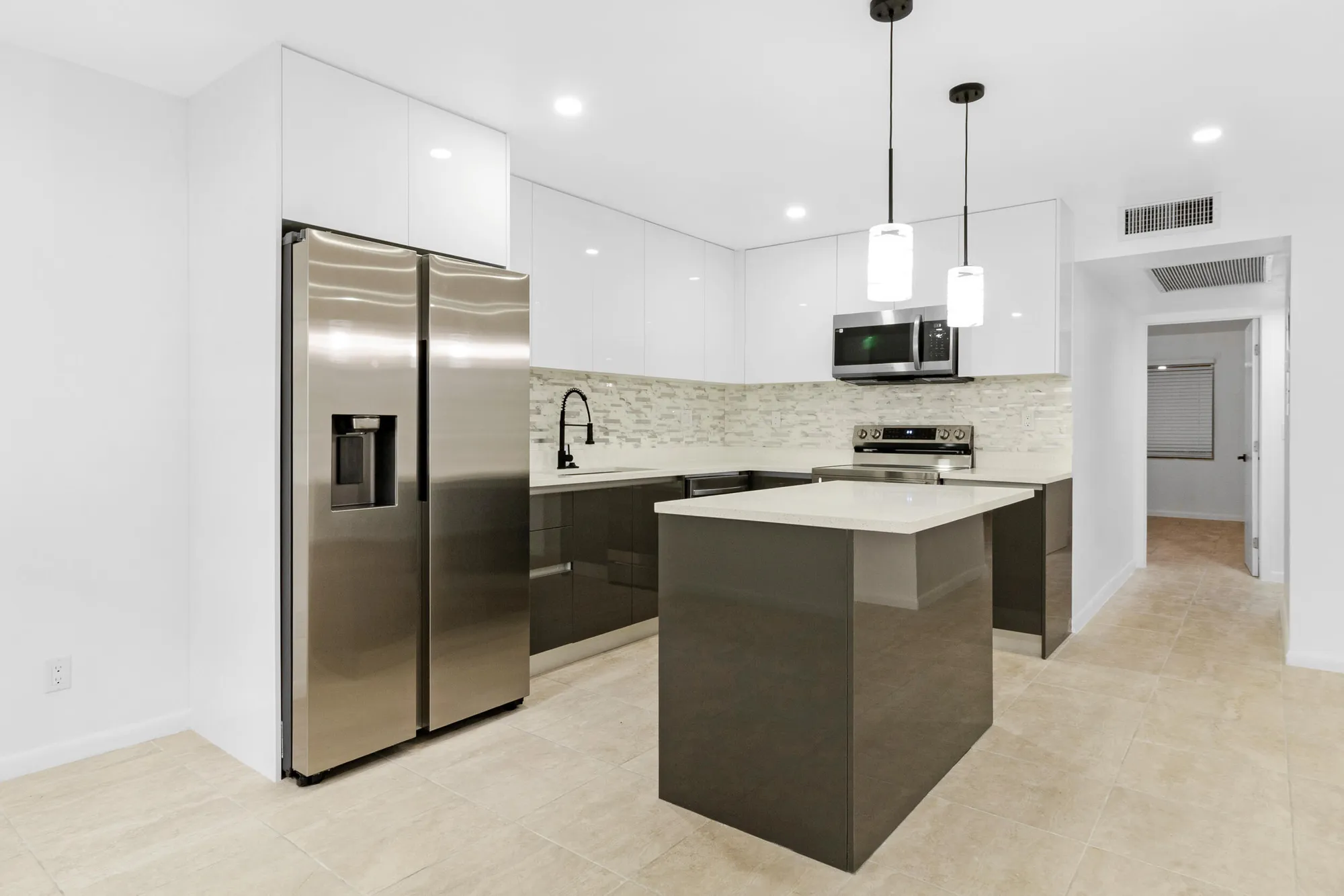 Property Slideshow image 6 of 24 | 1039 newport h, Deerfield Beach, FL, 33442