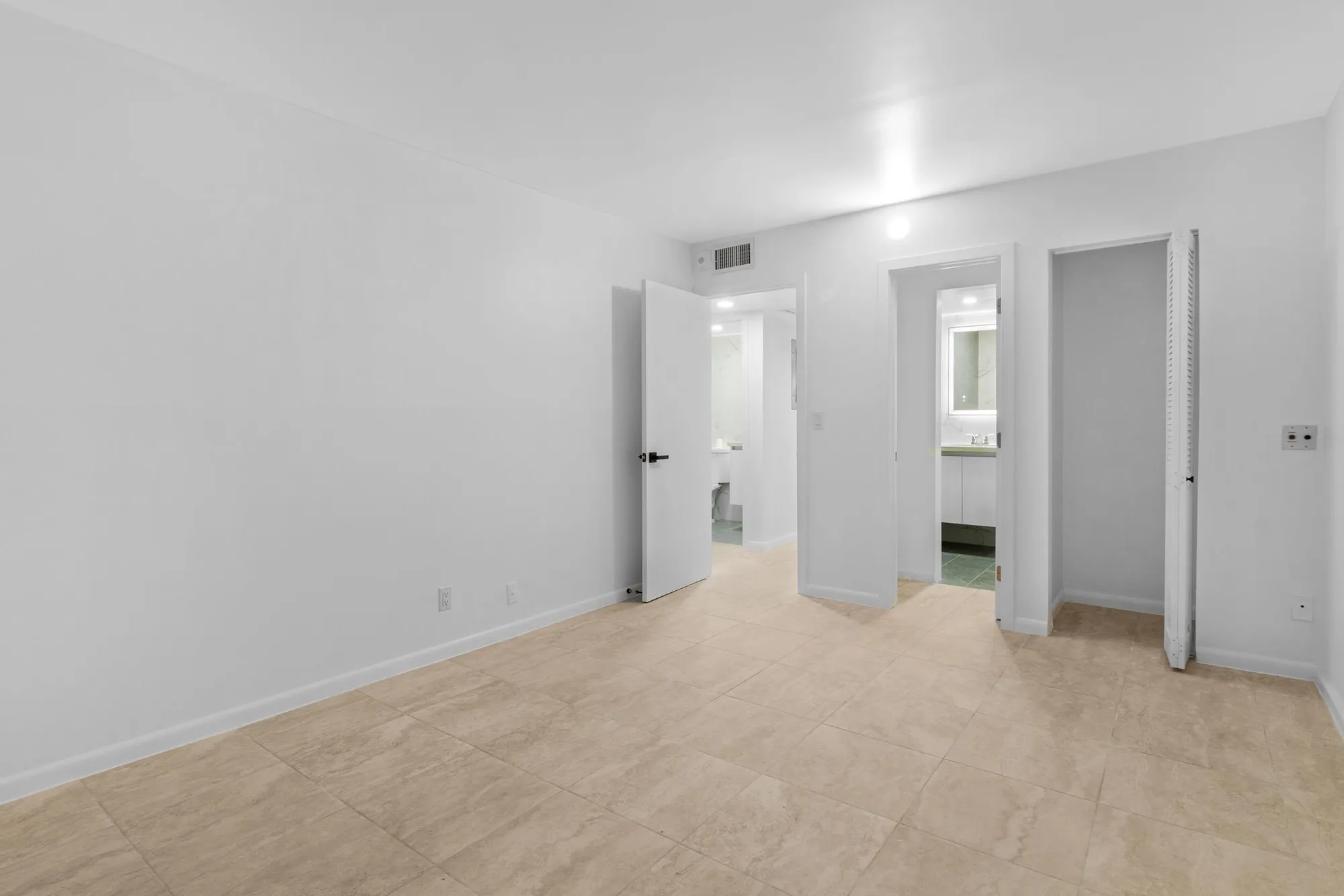 Property Slideshow image 12 of 24 | 1039 newport h, Deerfield Beach, FL, 33442