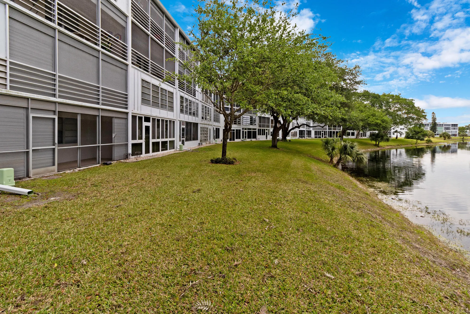 Property Slideshow image 20 of 24 | 1039 newport h, Deerfield Beach, FL, 33442