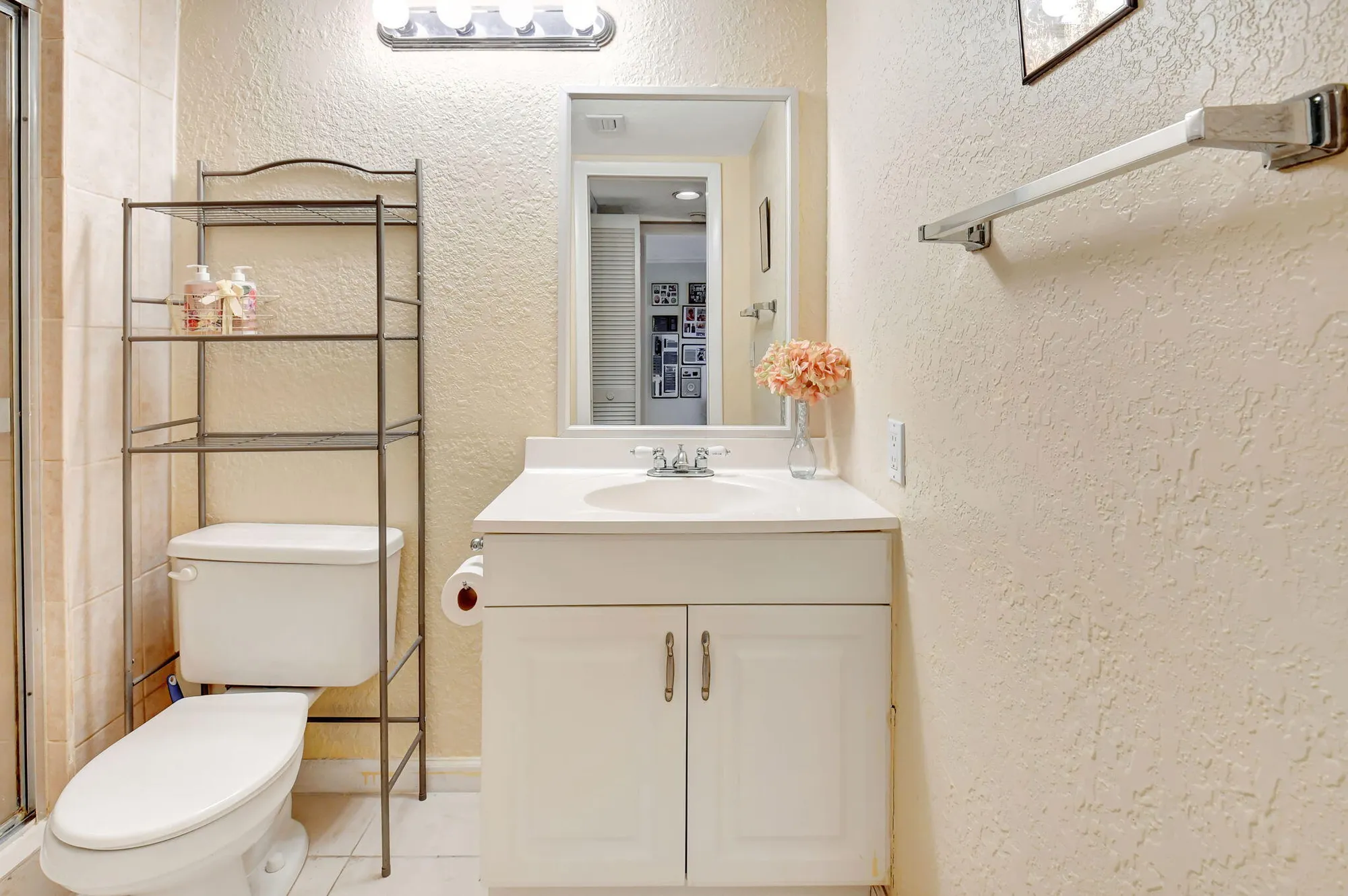 Property Slideshow image 15 of 79 | 5715 fairway park dr 201, Boynton Beach, FL, 33437