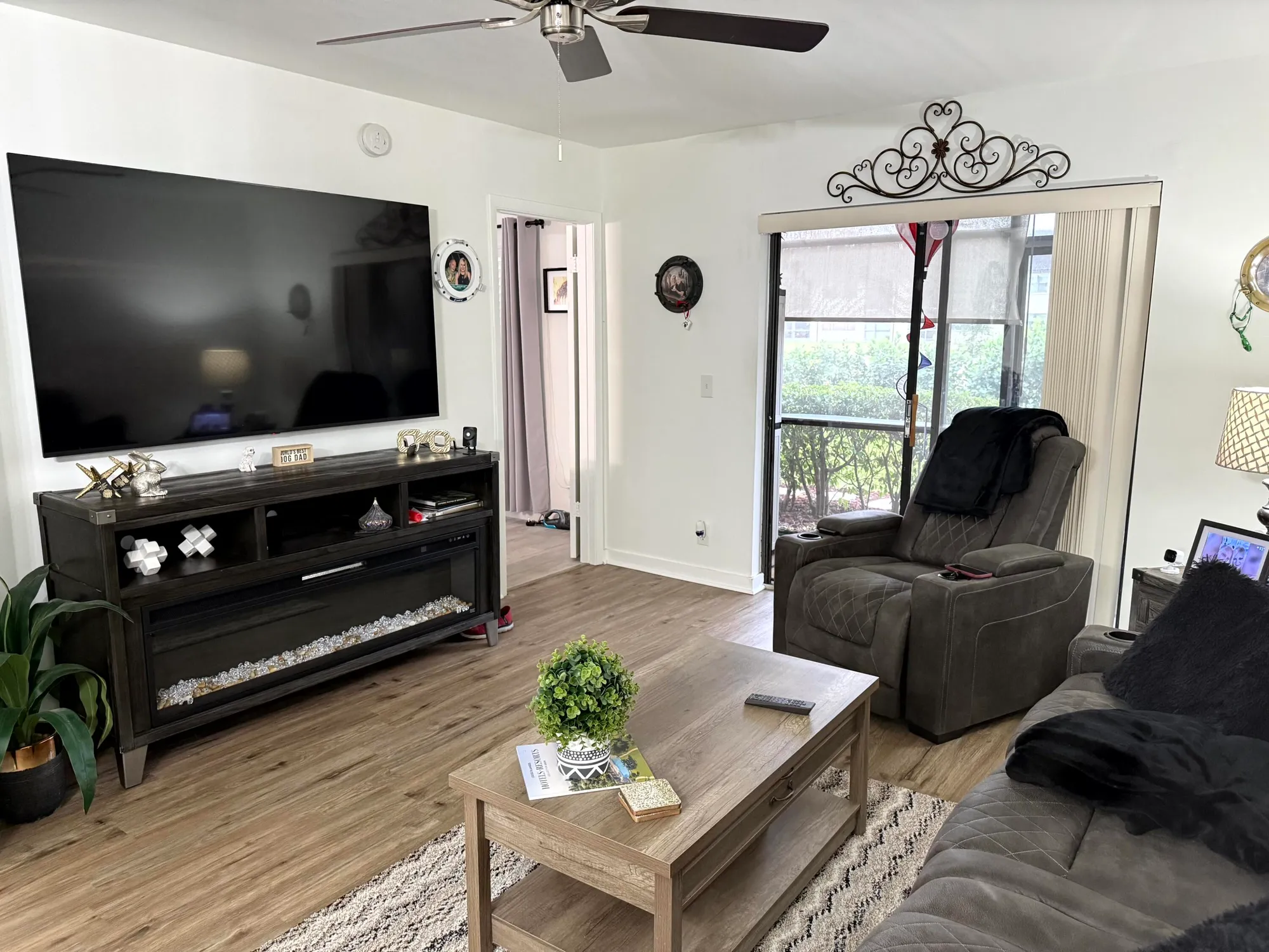 Property Slideshow image 13 of 31 | 7190 golf colony ct 105, Lake Worth, FL, 33467