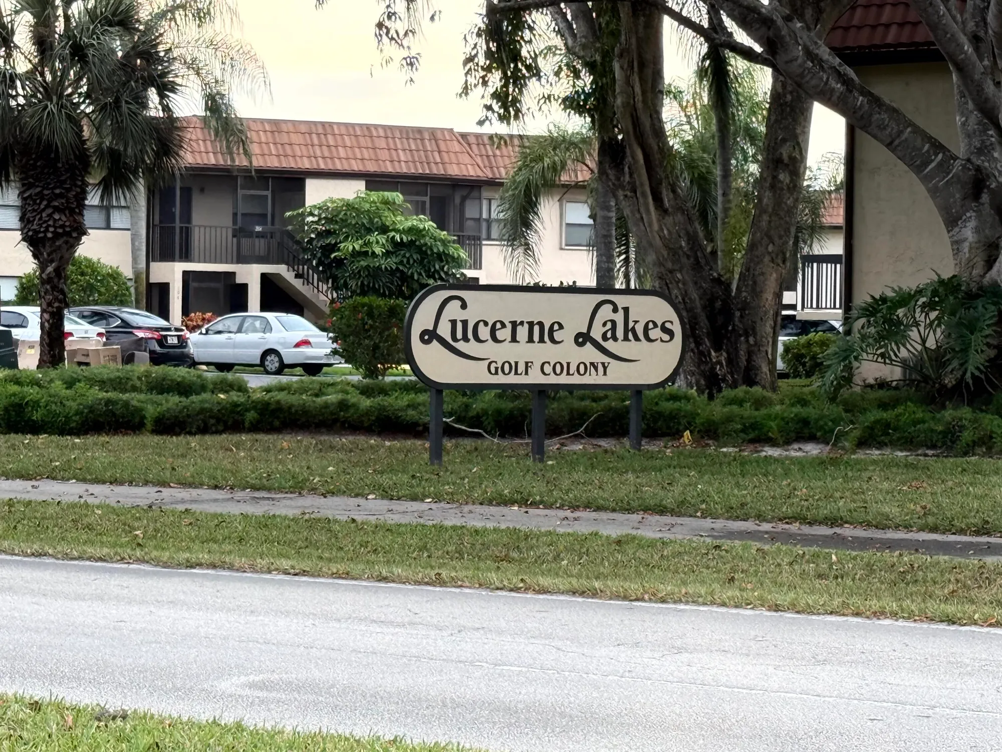 Property Slideshow image 2 of 31 | 7190 golf colony ct 105, Lake Worth, FL, 33467