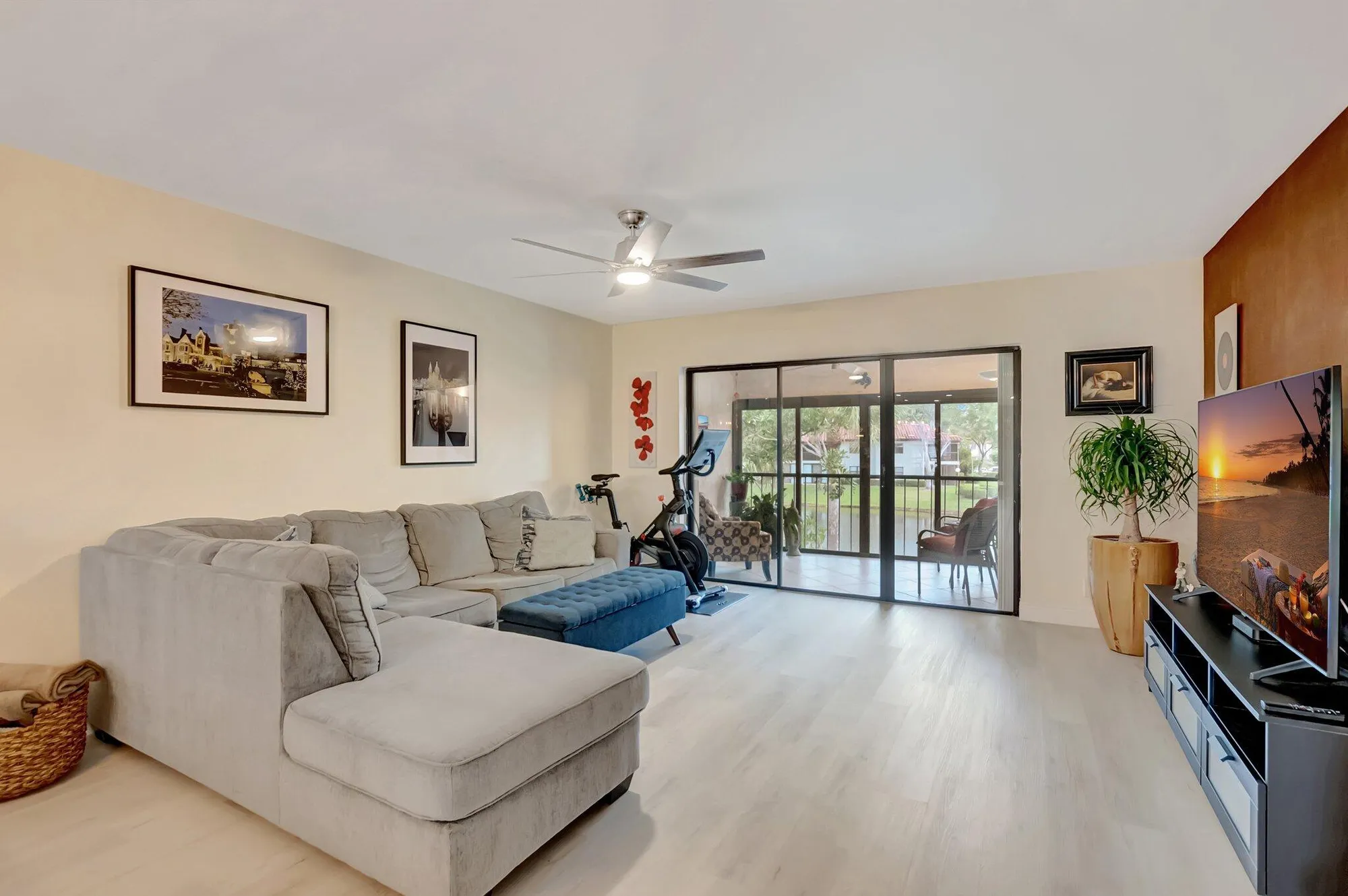 Property Slideshow image 11 of 30 | 21364 cypress hammock dr apt 1j, Boca Raton, FL, 33428