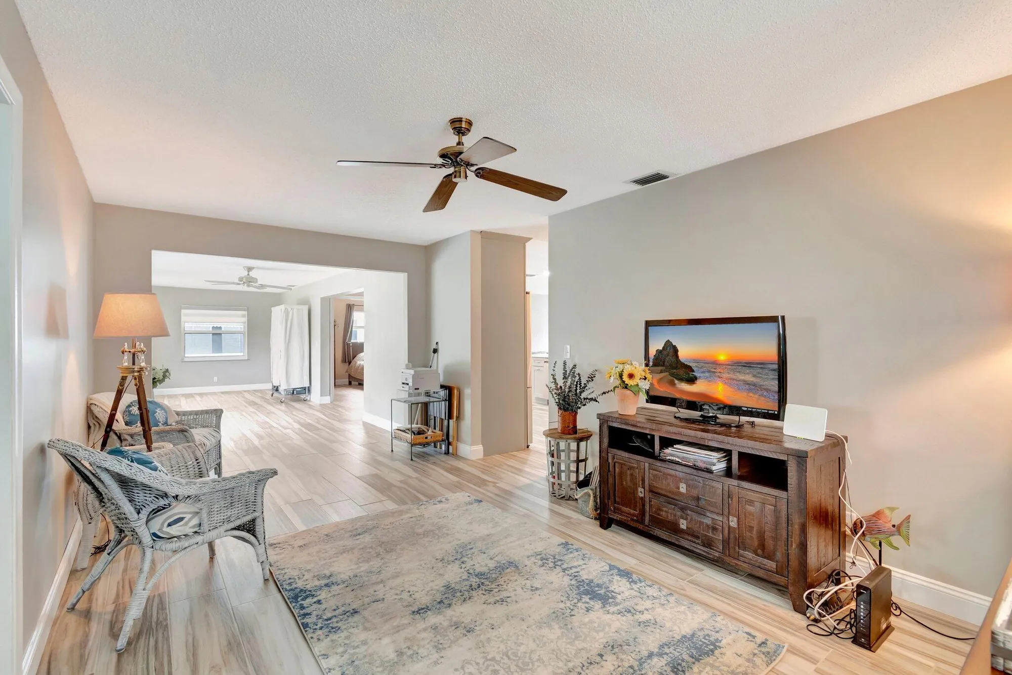 Property Slideshow image 14 of 54 | 2012 sw 15th st, Boynton Beach, FL, 33426