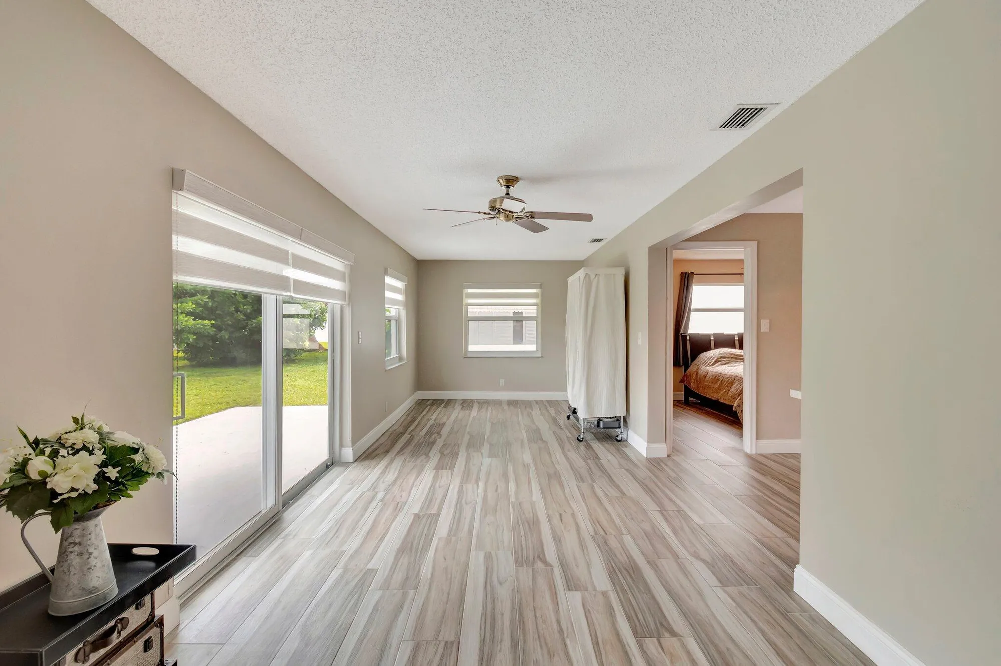 Property Slideshow image 16 of 54 | 2012 sw 15th st, Boynton Beach, FL, 33426