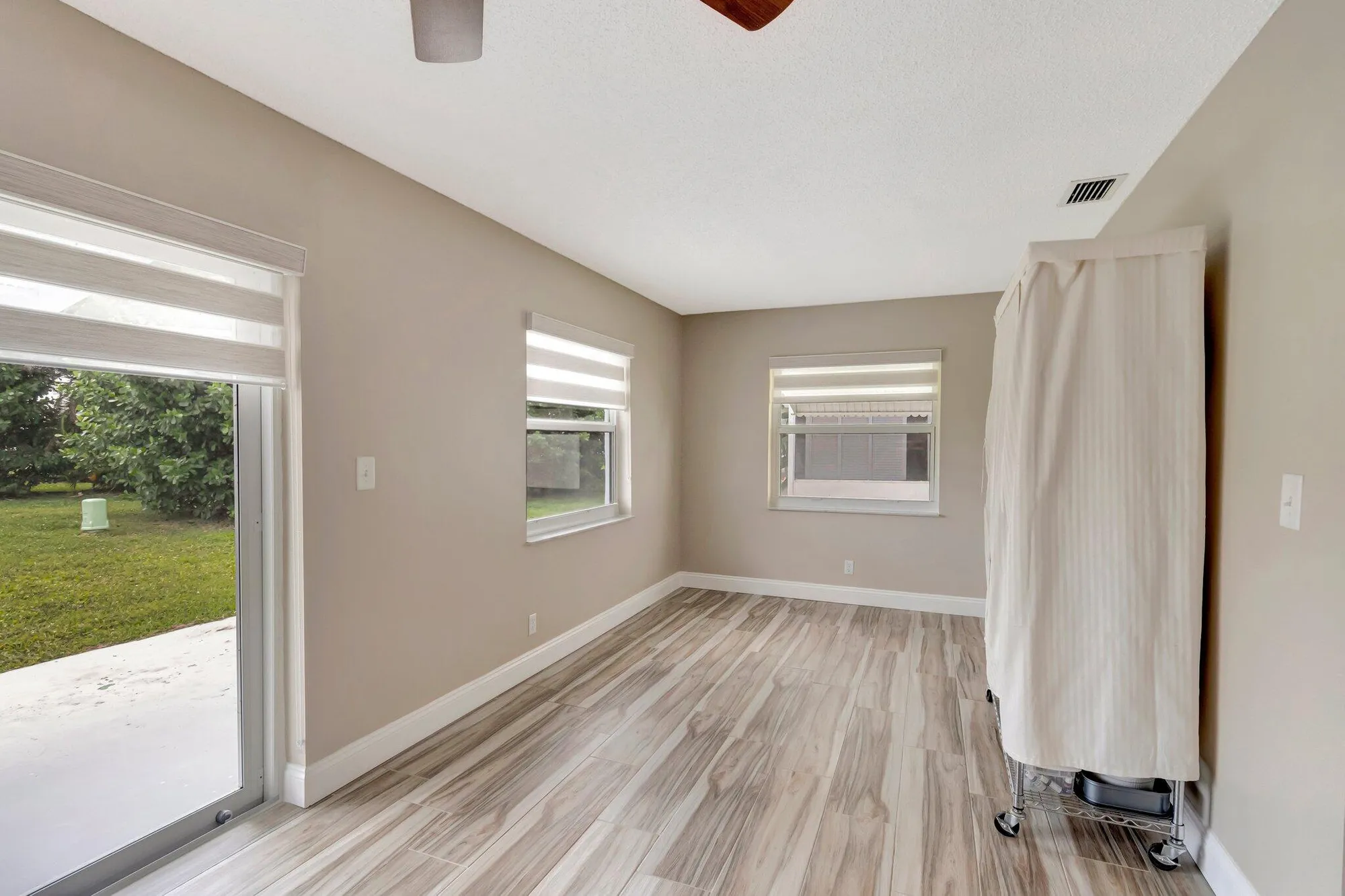 Property Slideshow image 17 of 54 | 2012 sw 15th st, Boynton Beach, FL, 33426