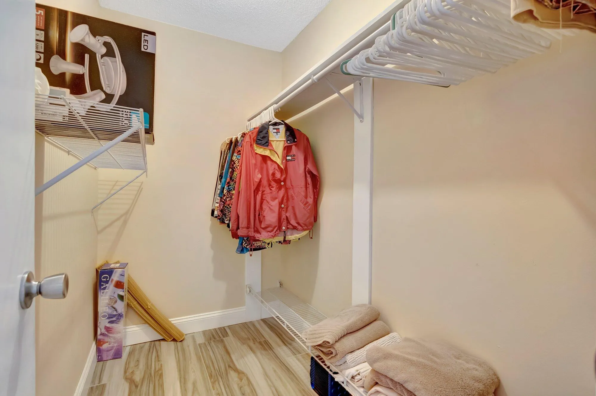 Property Slideshow image 22 of 54 | 2012 sw 15th st, Boynton Beach, FL, 33426