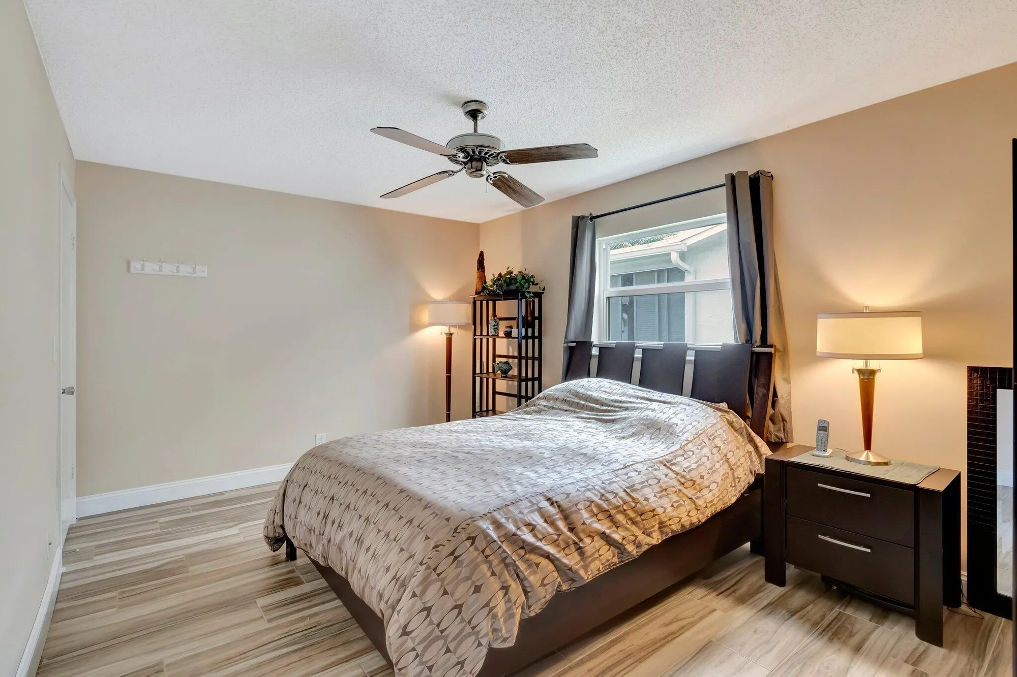 Property Slideshow image 21 of 54 | 2012 sw 15th st, Boynton Beach, FL, 33426