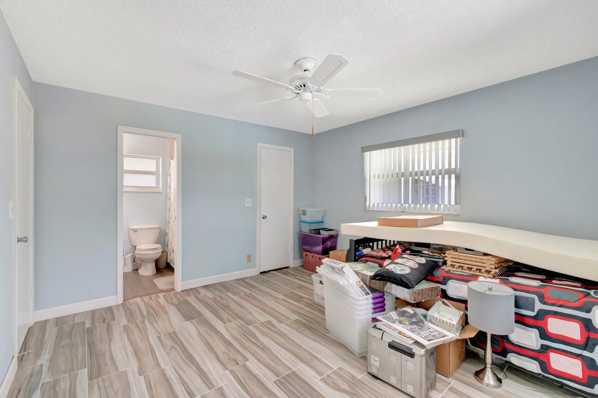 Property Slideshow image 27 of 54 | 2012 sw 15th st, Boynton Beach, FL, 33426