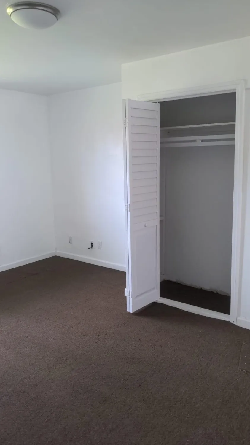 Property Slideshow image 9 of 17 | 2739 dudley dr c, West Palm Beach, FL, 33415