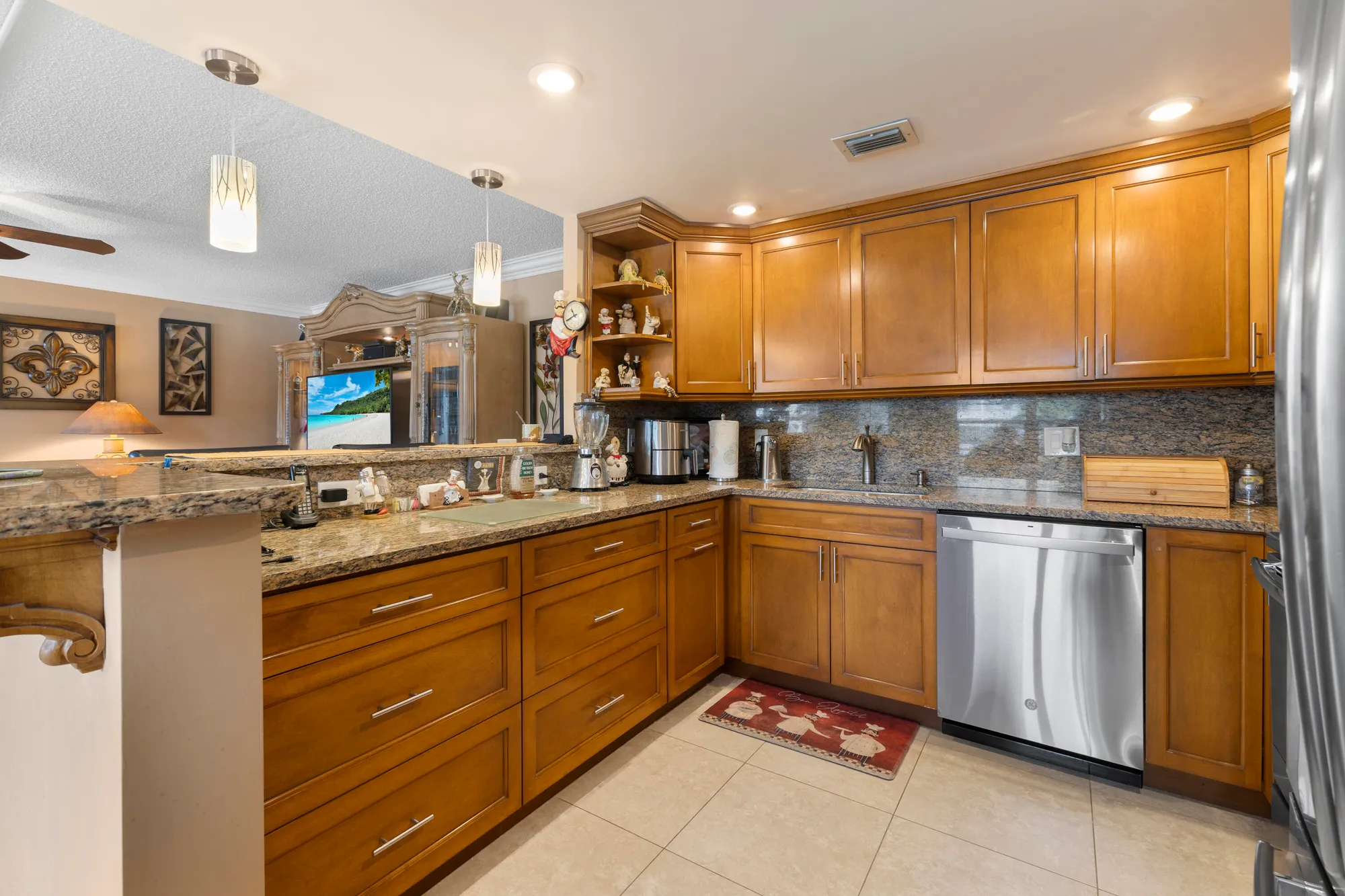 Property Slideshow image 5 of 21 | 110 greenbrier b, West Palm Beach, FL, 33417