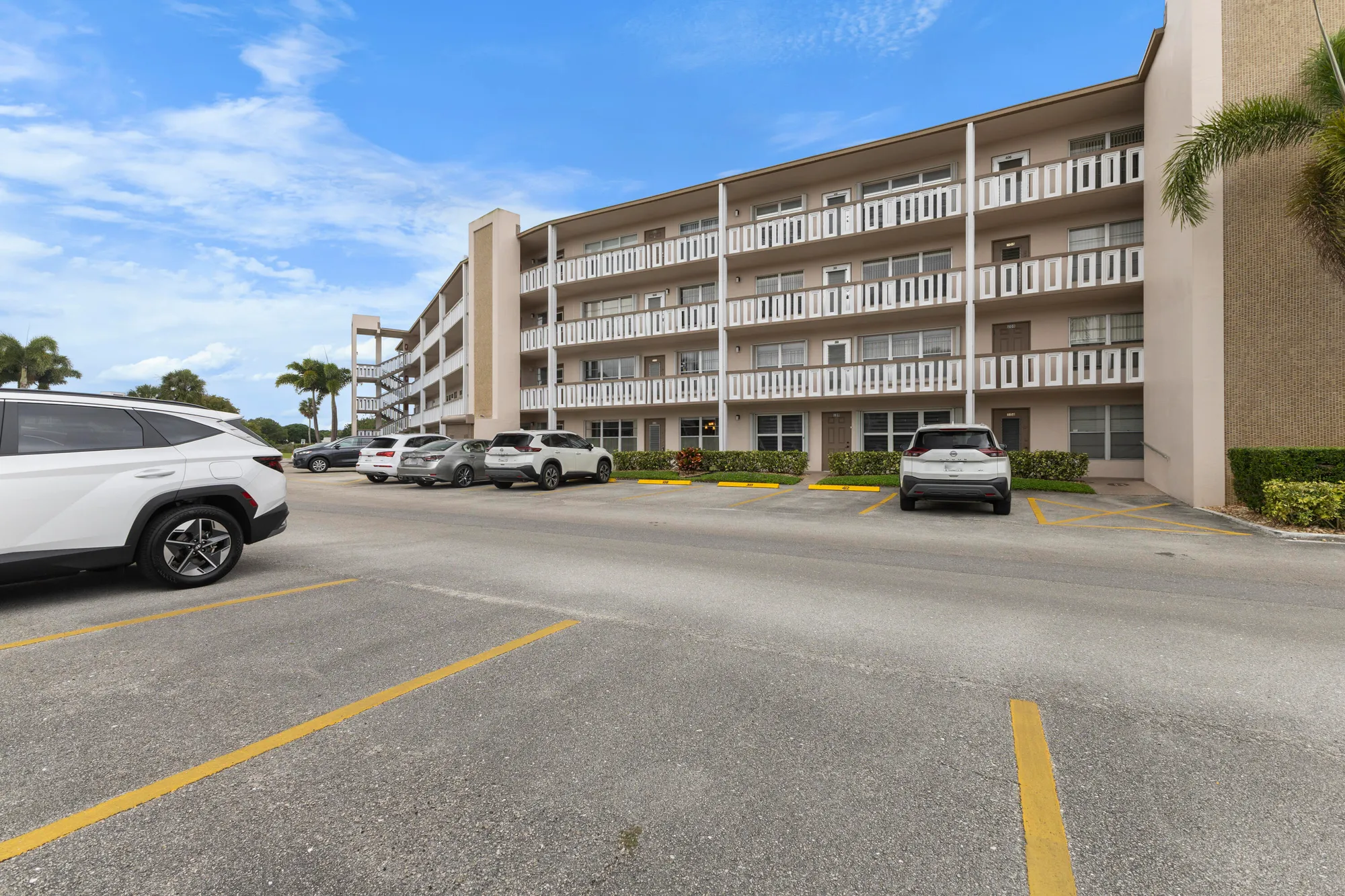 Property Slideshow image 15 of 21 | 110 greenbrier b, West Palm Beach, FL, 33417