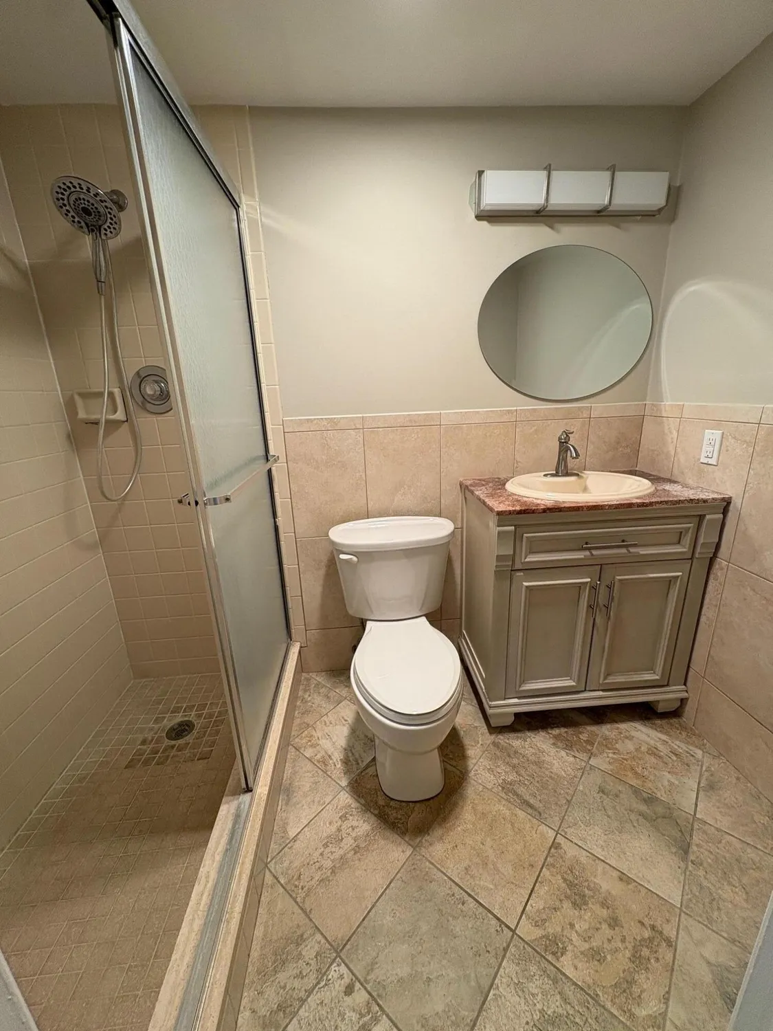 Property Slideshow image 6 of 22 | 111 waltham e unit e, West Palm Beach, FL, 33417