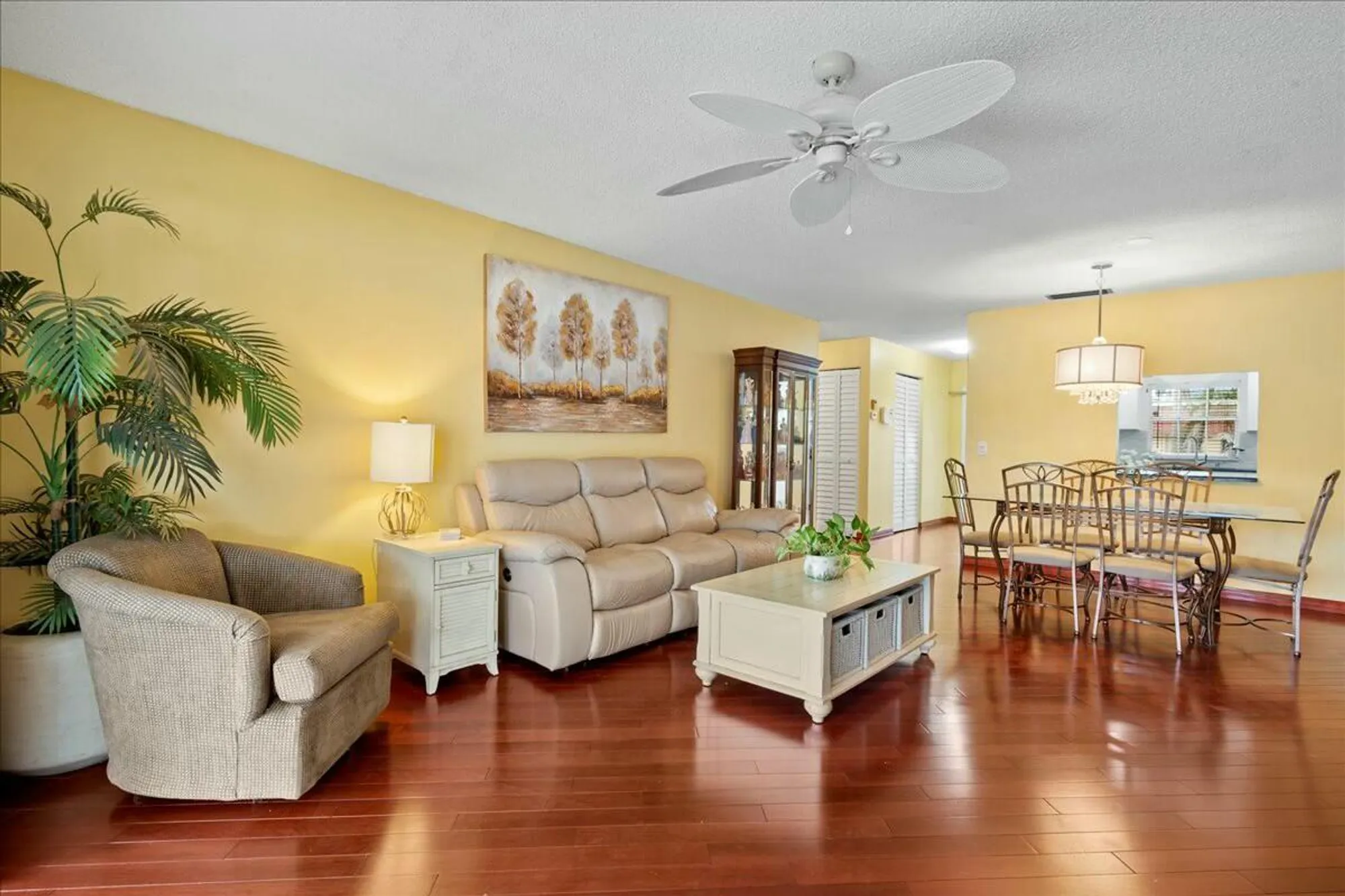 Property Slideshow image 22 of 22 | 603 laconia cir, Lake Worth, FL, 33467