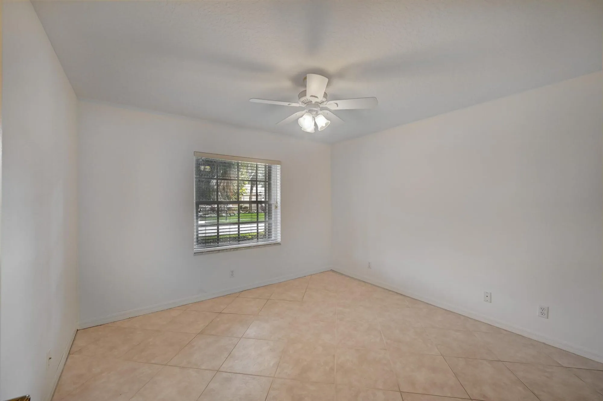 Property Slideshow image 20 of 51 | 6523 via trento, Delray Beach, FL, 33446