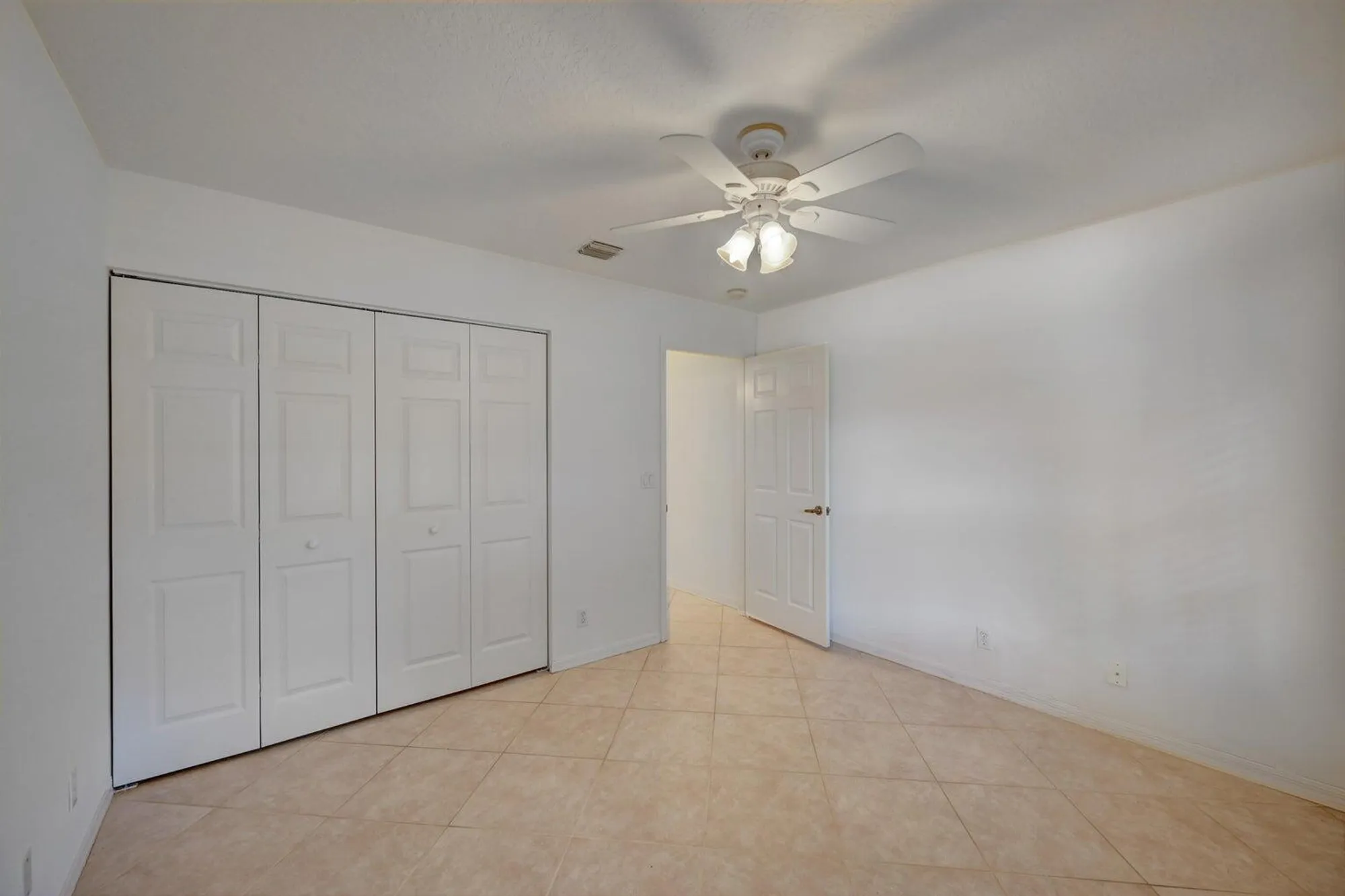 Property Slideshow image 21 of 51 | 6523 via trento, Delray Beach, FL, 33446