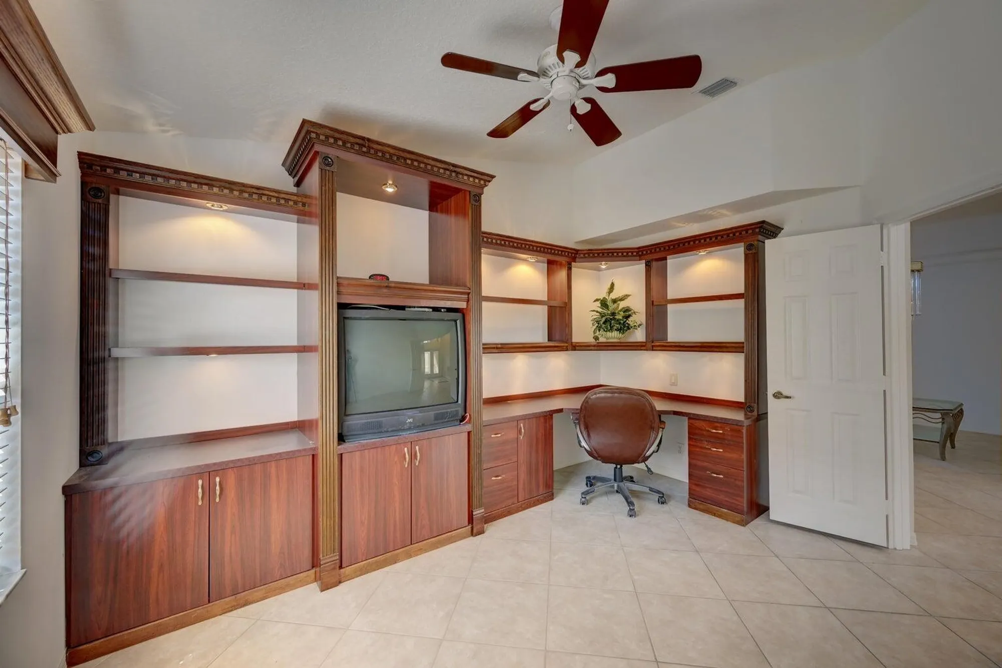 Property Slideshow image 23 of 51 | 6523 via trento, Delray Beach, FL, 33446