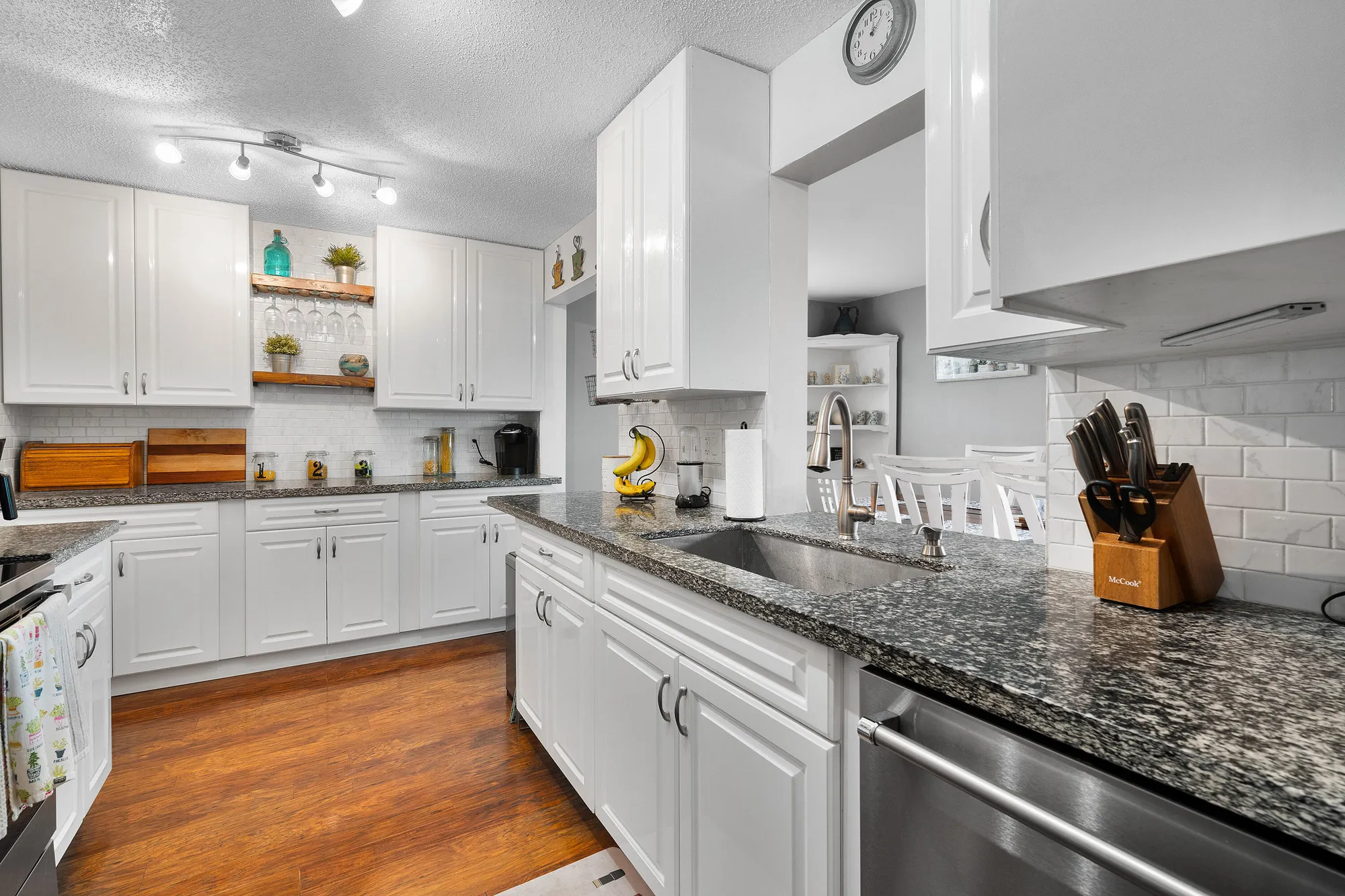 Property Slideshow image 10 of 30 | 2105 alfred dr, Boynton Beach, FL, 33426