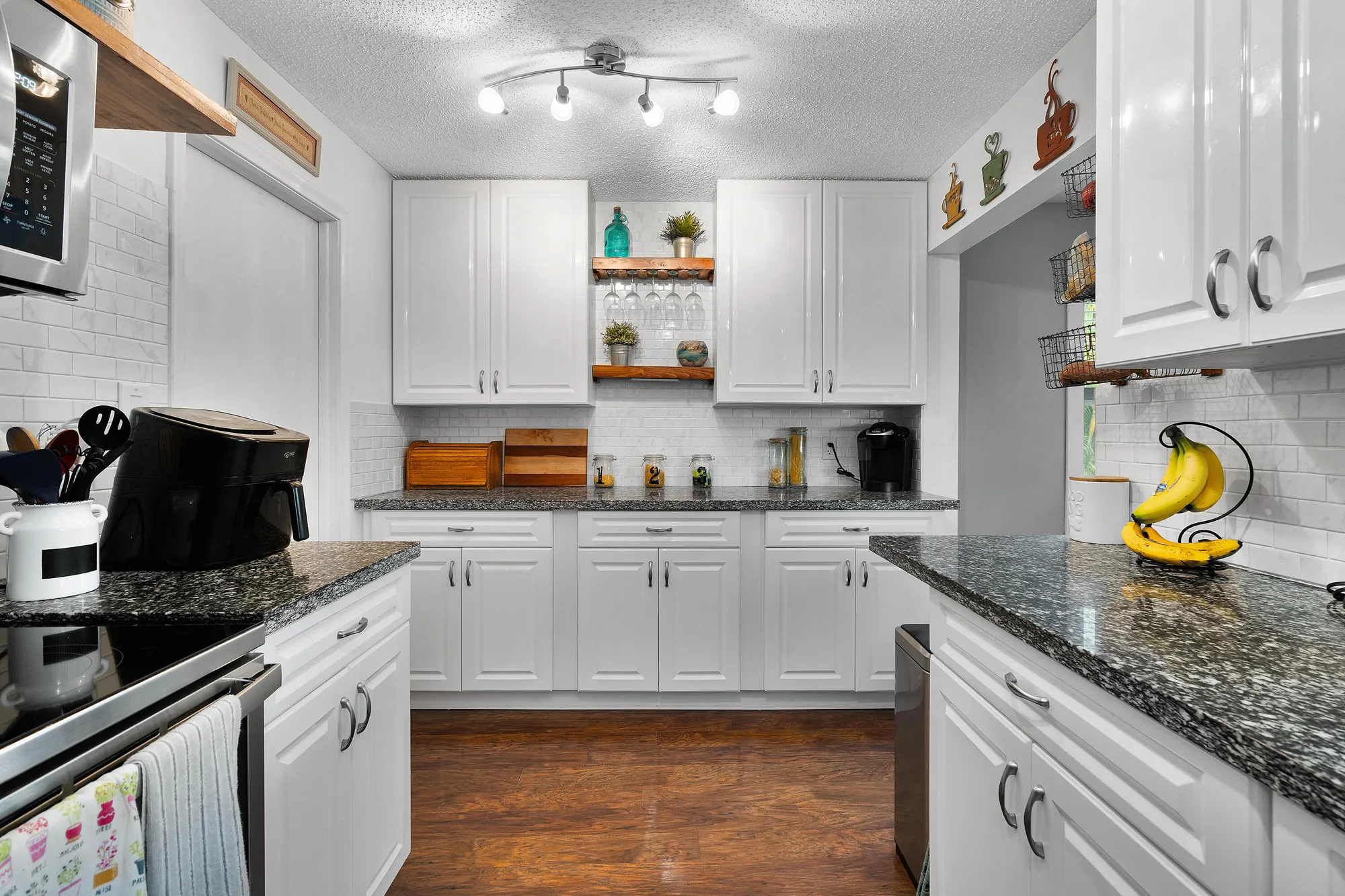 Property Slideshow image 11 of 30 | 2105 alfred dr, Boynton Beach, FL, 33426