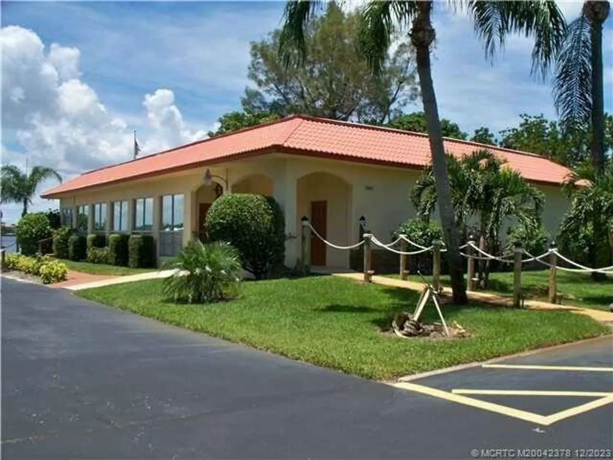 Property Slideshow image 27 of 53 | 1999 sw palm city rd b, Stuart, FL, 34994