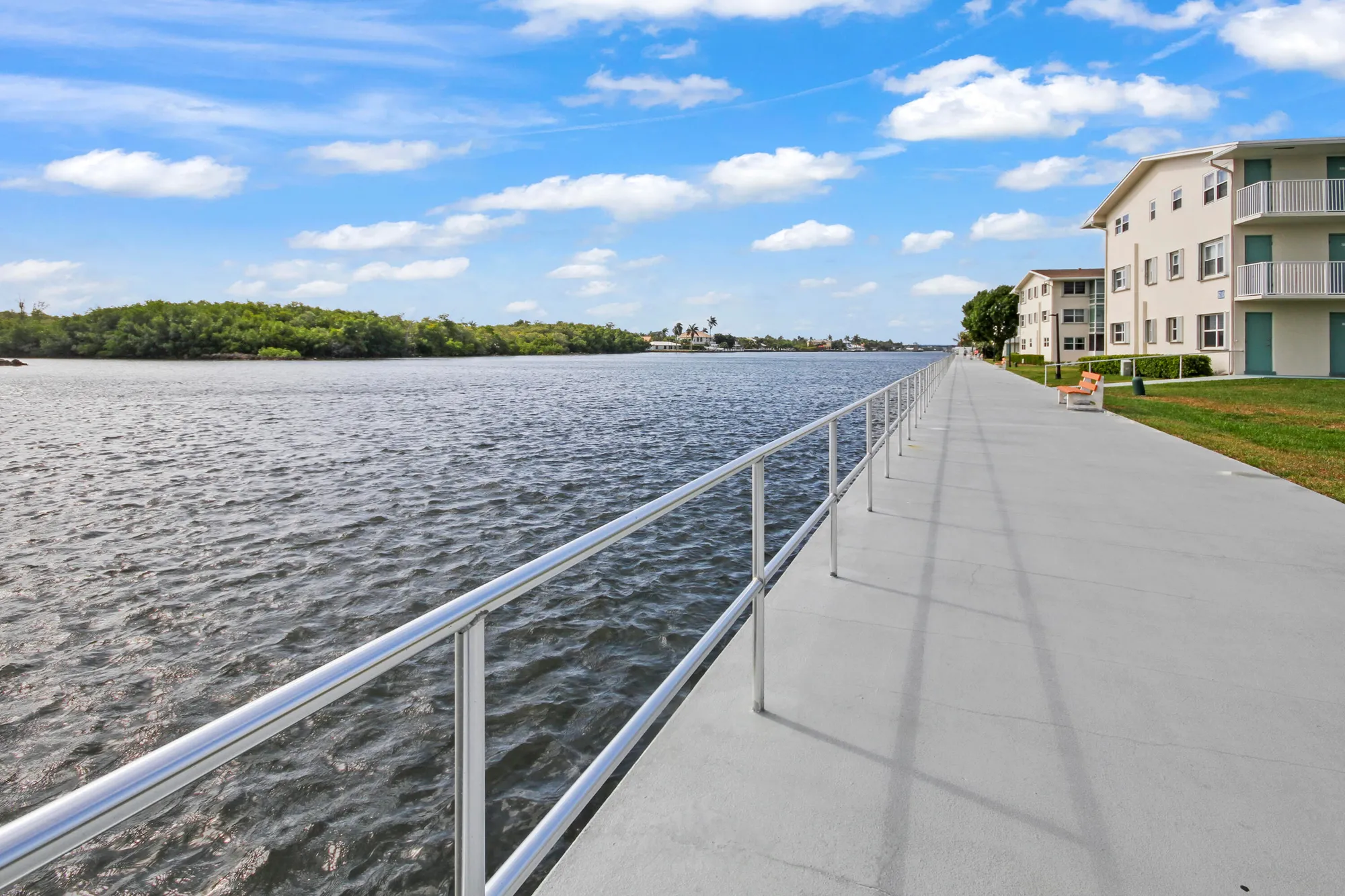 Property Slideshow image 15 of 19 | 560 horizons 108, Boynton Beach, FL, 33435