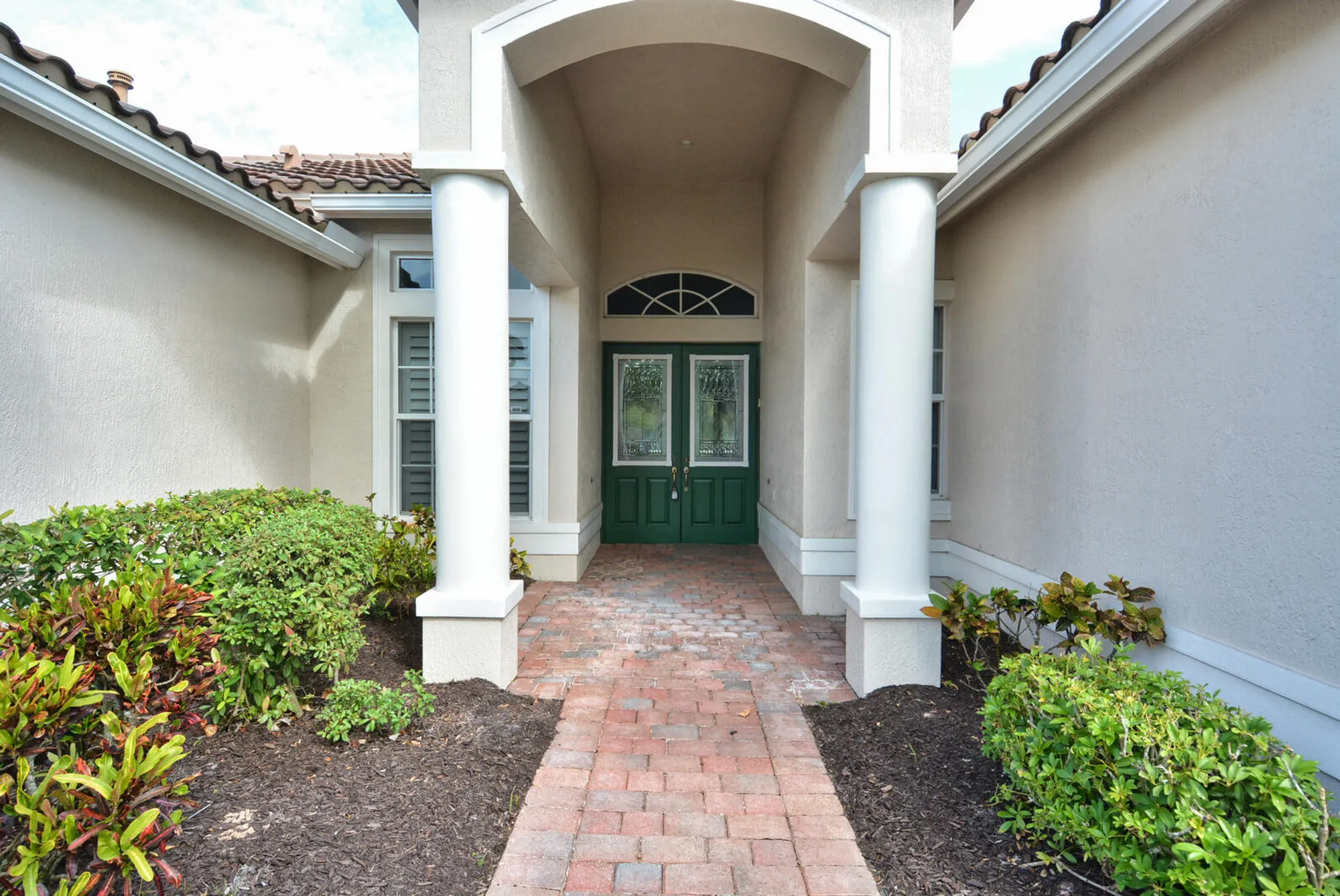 Property Slideshow image 3 of 44 | 11360 sw aspen ln, Port Saint Lucie, FL, 34987