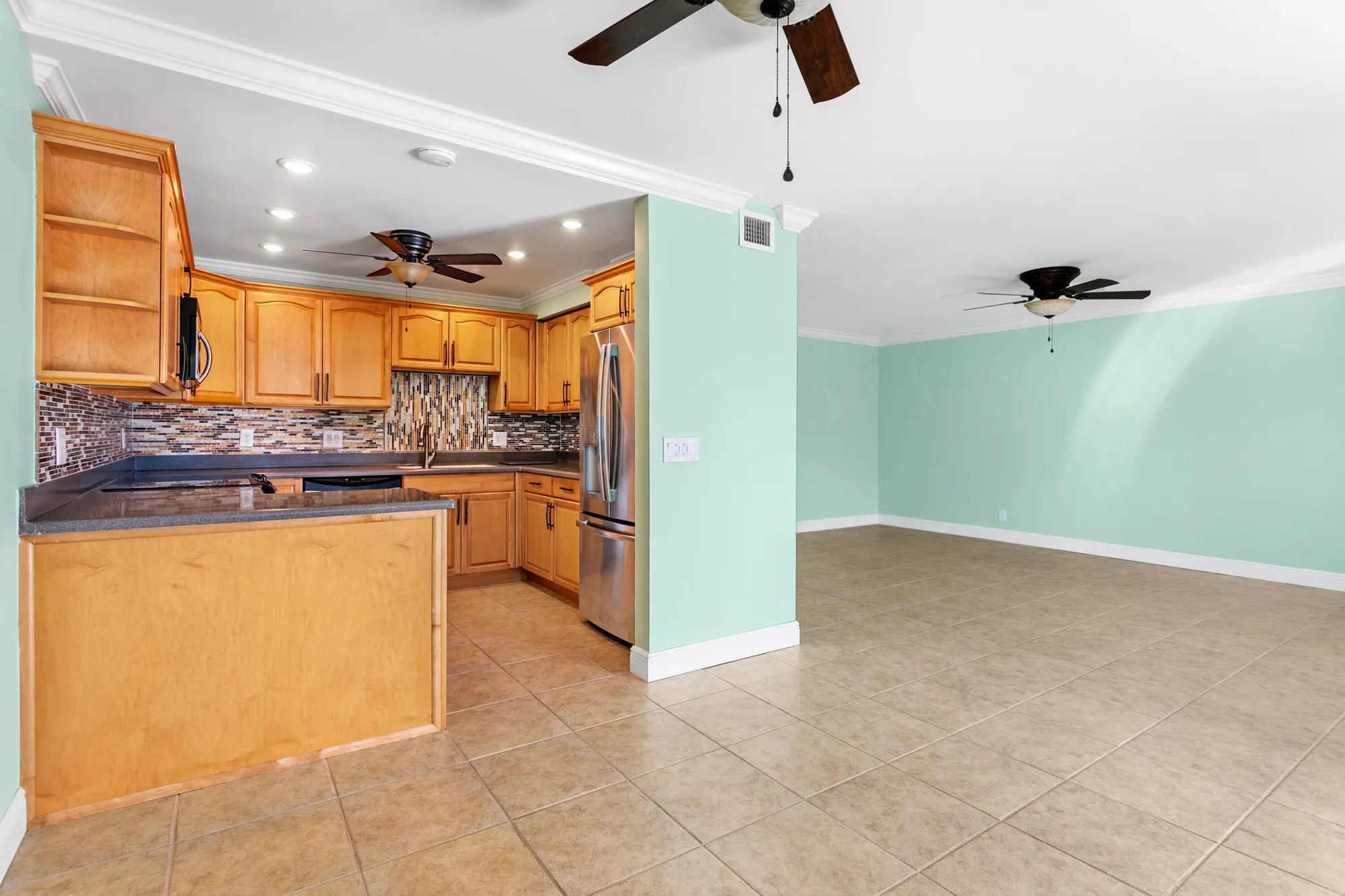 Property Slideshow image 16 of 27 | 310 wellington m, West Palm Beach, FL, 33417