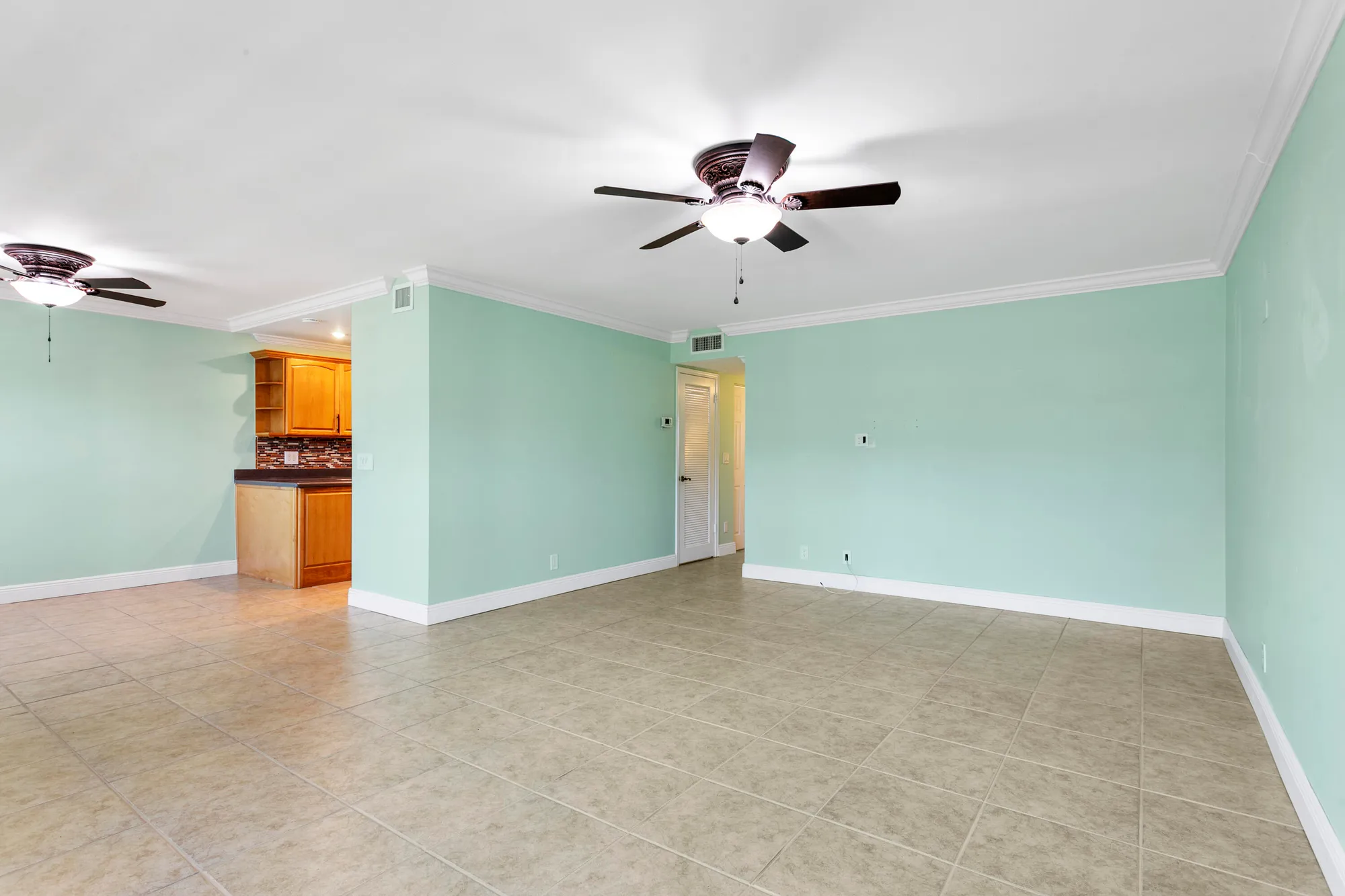 Property Slideshow image 18 of 27 | 310 wellington m, West Palm Beach, FL, 33417