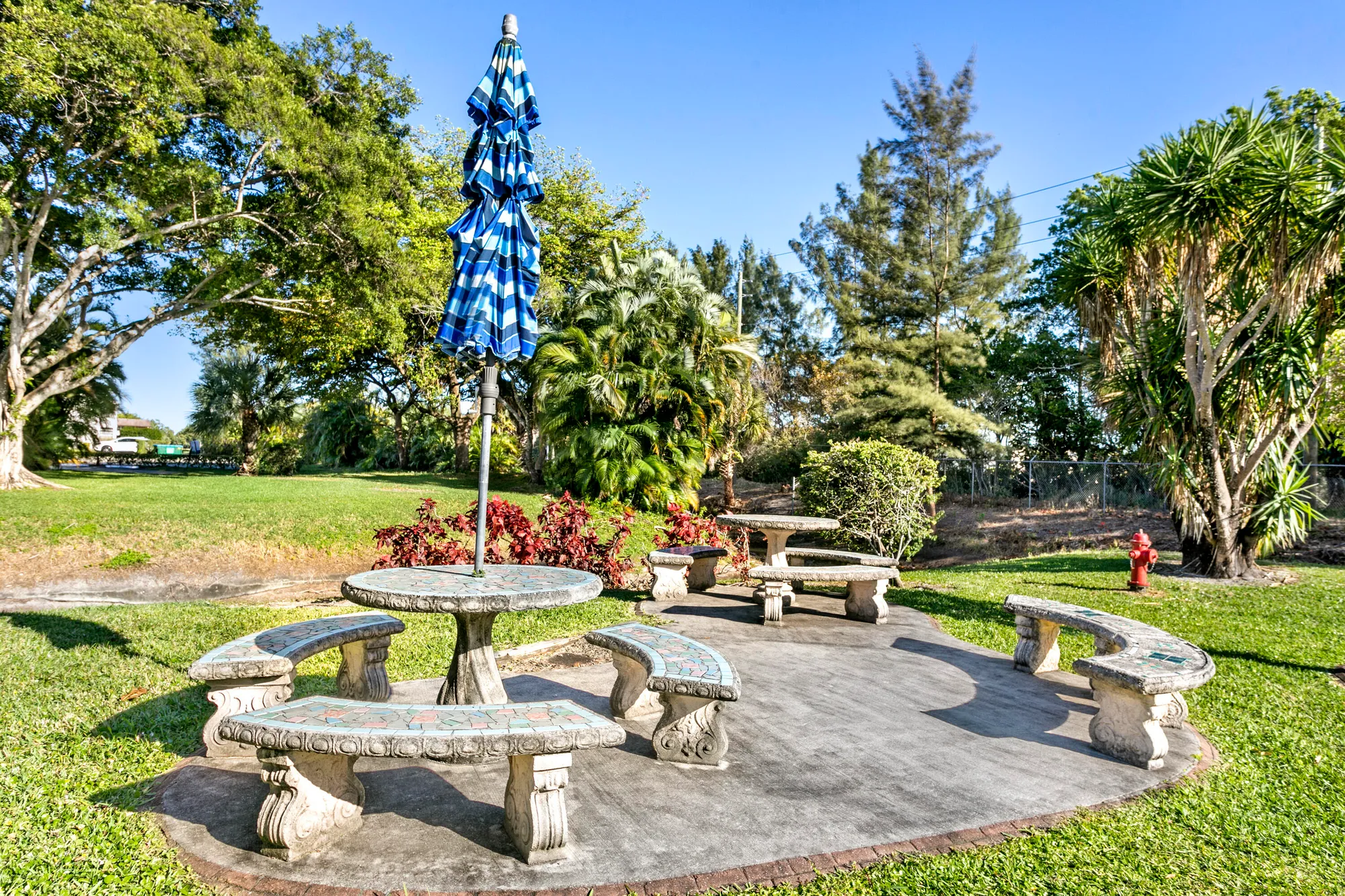 Property Slideshow image 24 of 27 | 310 wellington m, West Palm Beach, FL, 33417