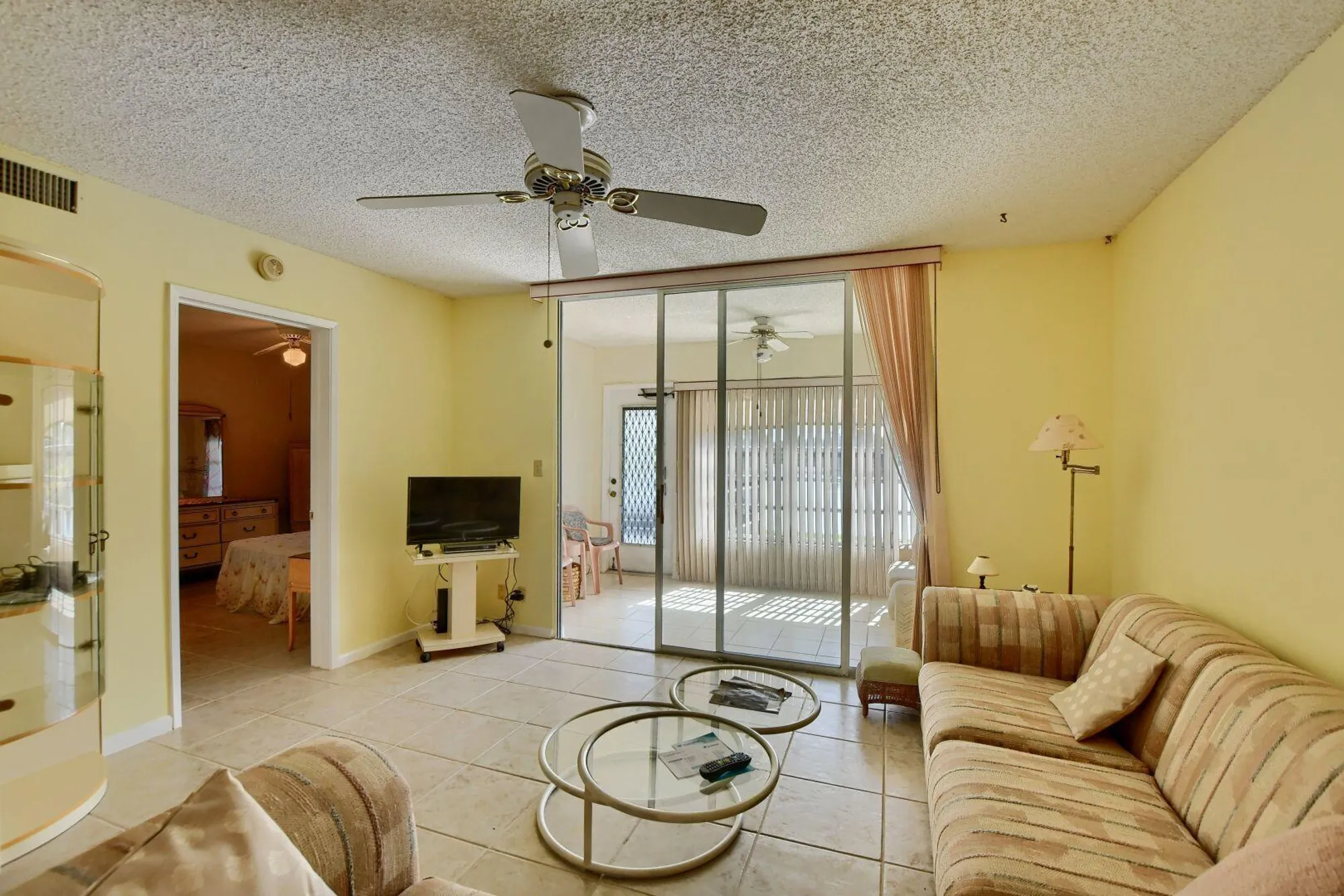 Property Slideshow image 11 of 41 | 9244 flynn cir 4, Boca Raton, FL, 33496