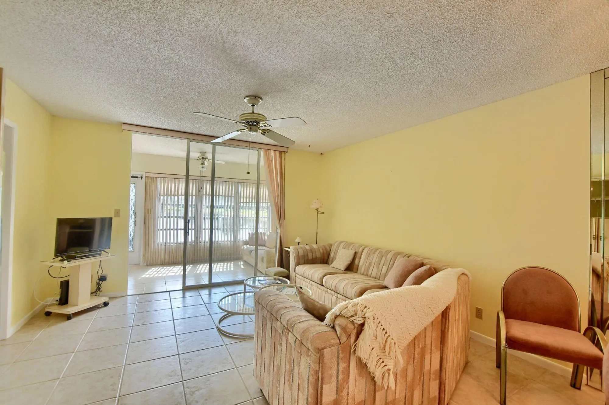 Property Slideshow image 12 of 41 | 9244 flynn cir 4, Boca Raton, FL, 33496