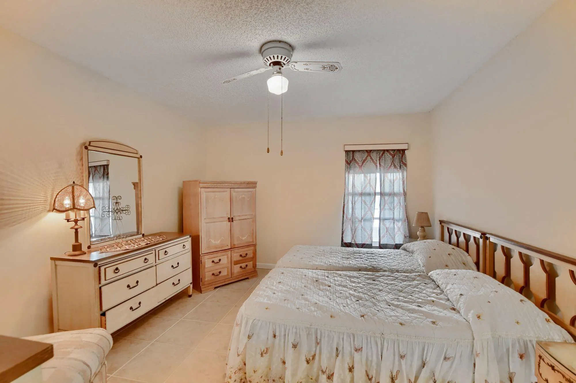 Property Slideshow image 15 of 41 | 9244 flynn cir 4, Boca Raton, FL, 33496