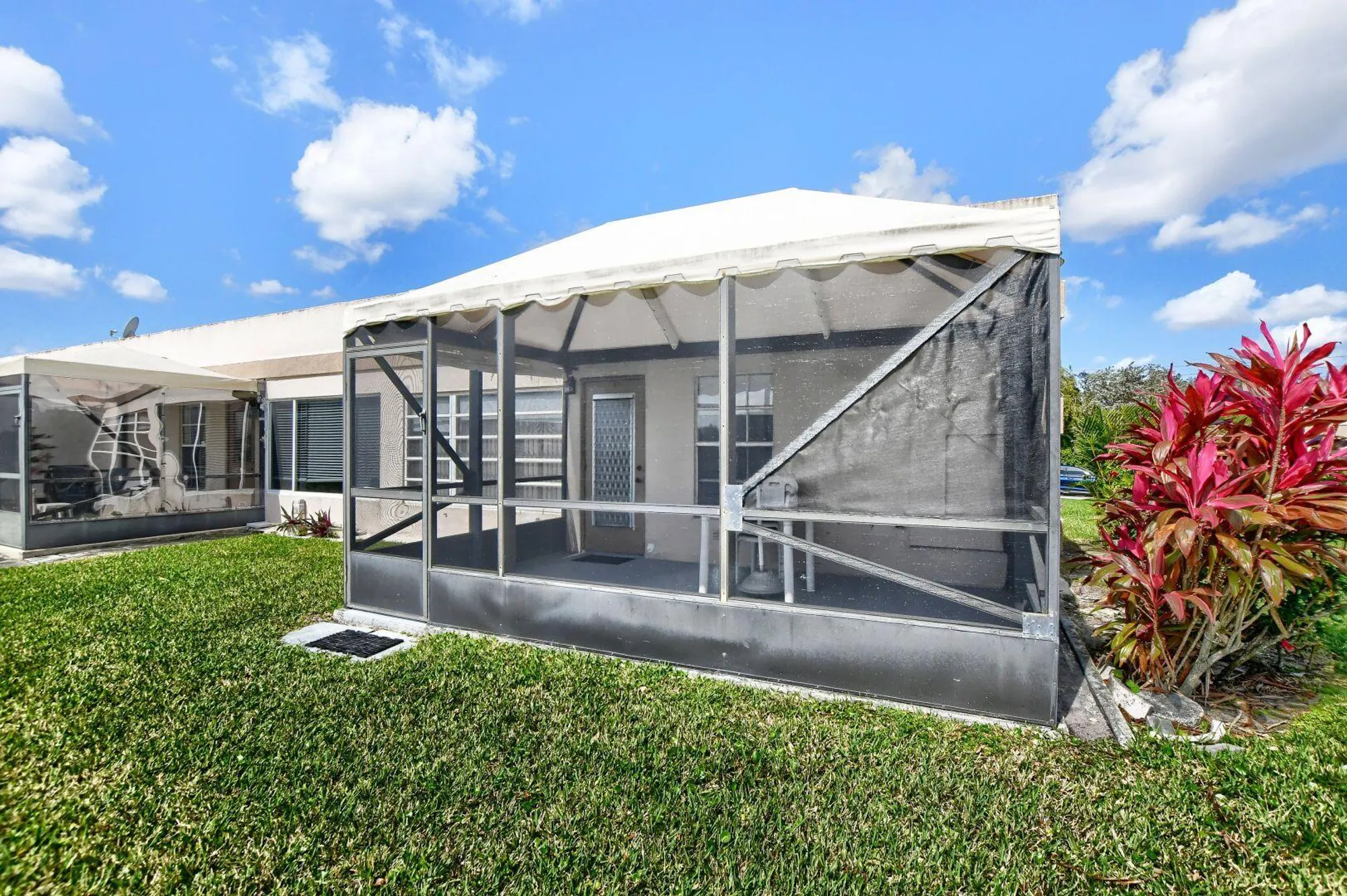 Property Slideshow image 27 of 41 | 9244 flynn cir 4, Boca Raton, FL, 33496