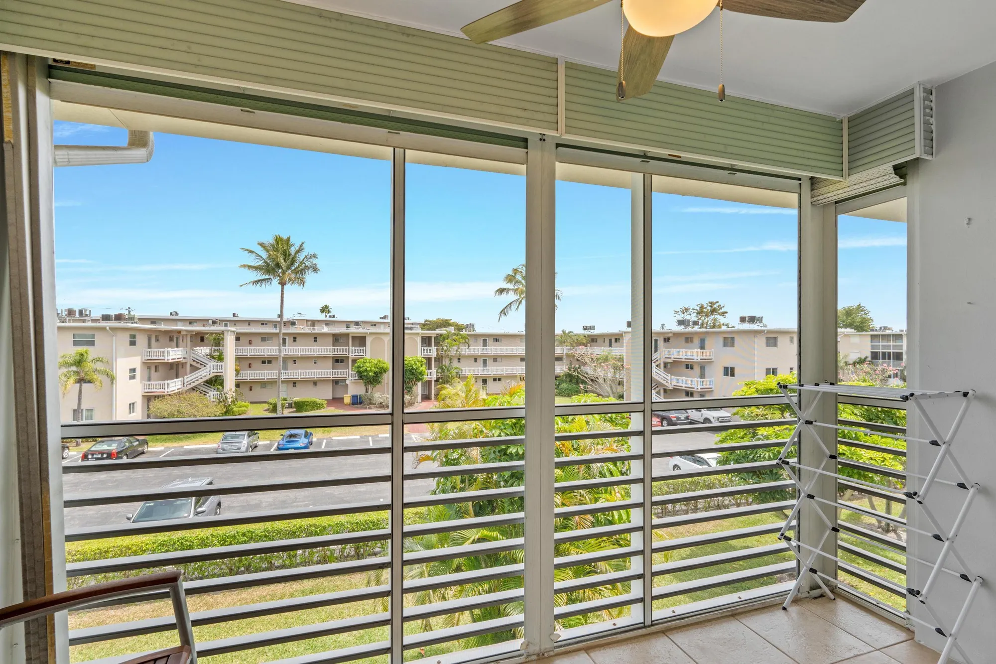 Property Slideshow image 3 of 24 | 2811 garden dr 306, Lake Worth, FL, 33461