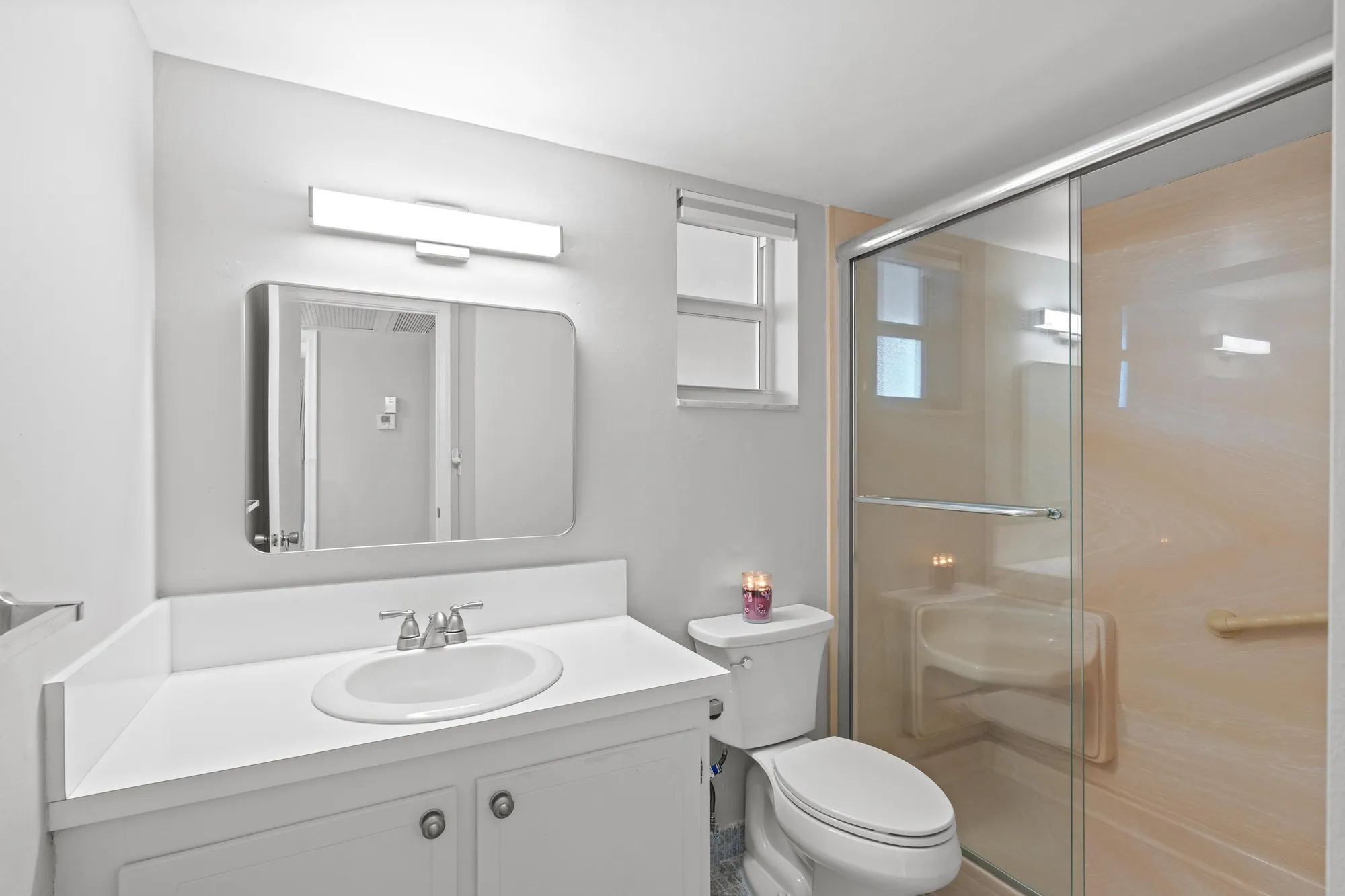 Property Slideshow image 12 of 24 | 2811 garden dr 306, Lake Worth, FL, 33461