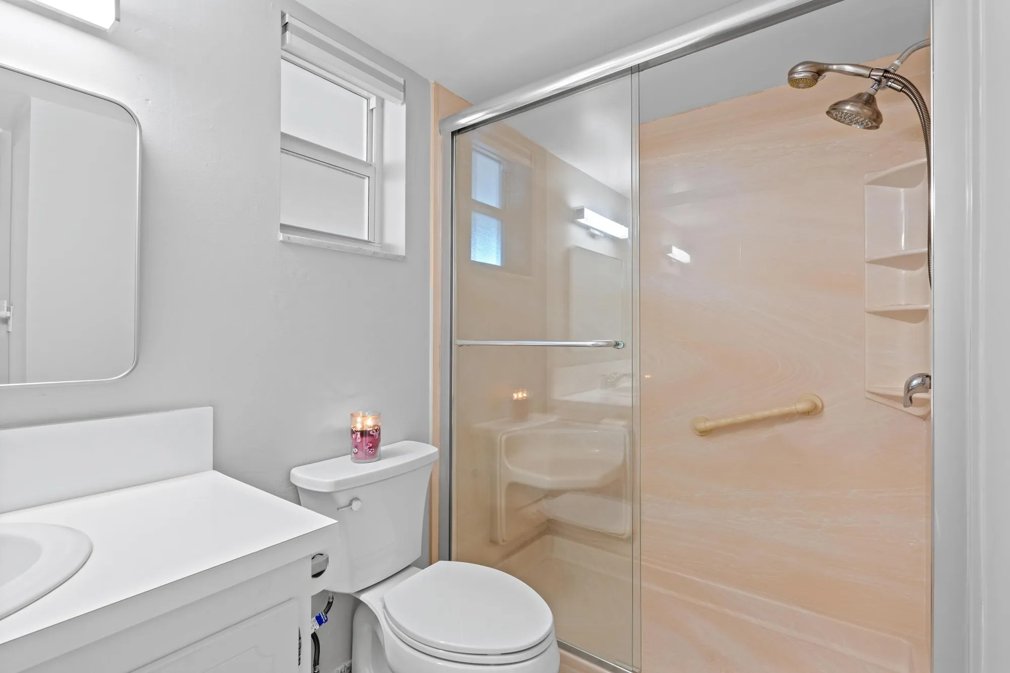 Property Slideshow image 13 of 24 | 2811 garden dr 306, Lake Worth, FL, 33461