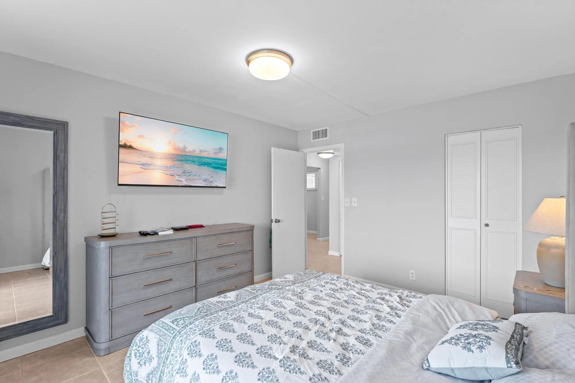 Property Slideshow image 15 of 24 | 2811 garden dr 306, Lake Worth, FL, 33461