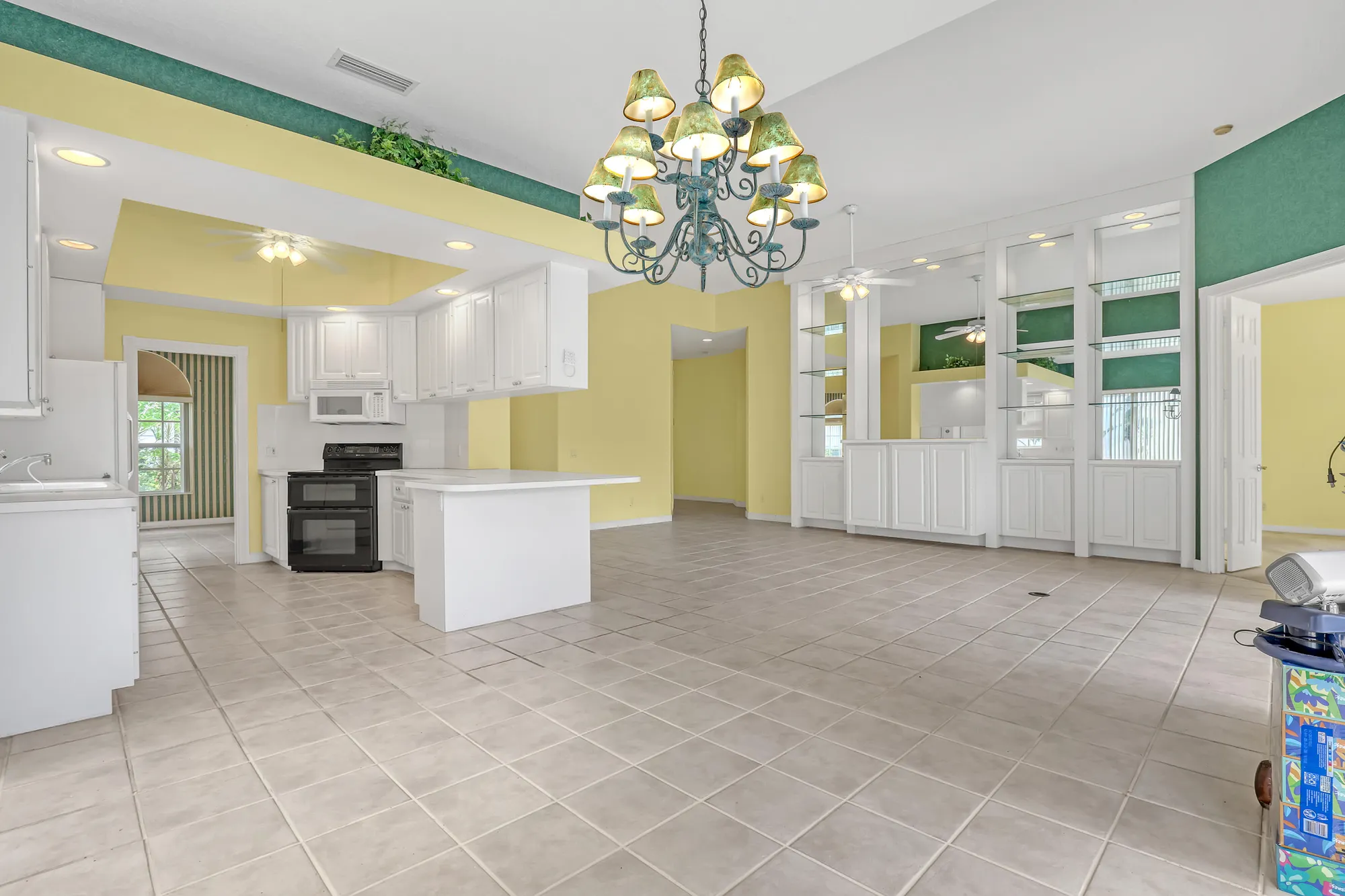 Property Slideshow image 12 of 48 | 2828 kittbuck way, West Palm Beach, FL, 33411