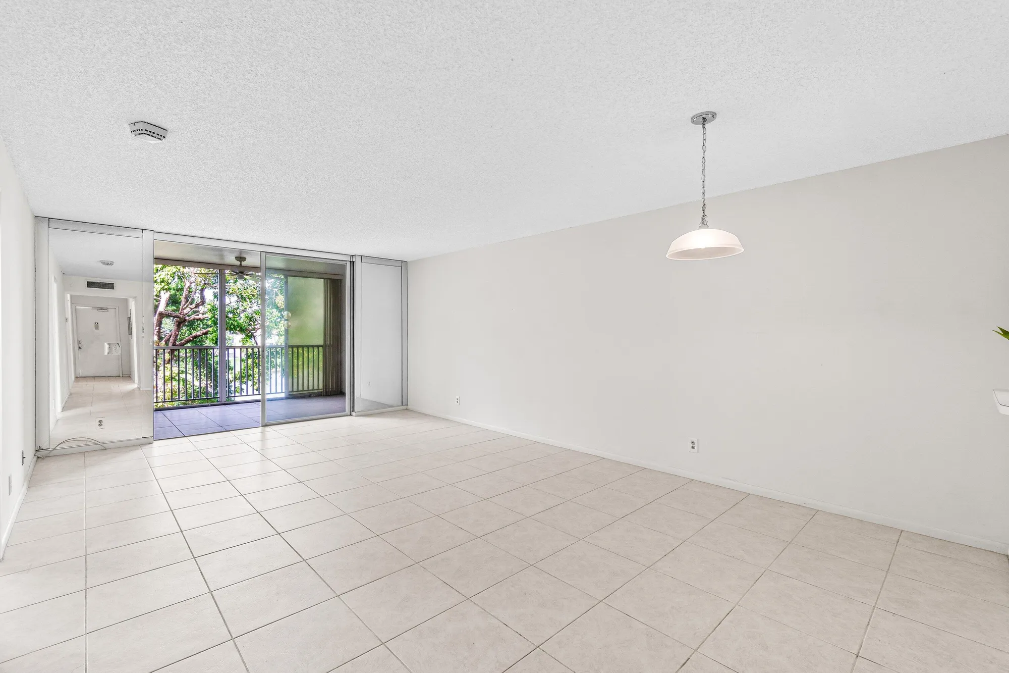 Property Slideshow image 3 of 37 | 14671 bonaire blvd 409, Delray Beach, FL, 33446