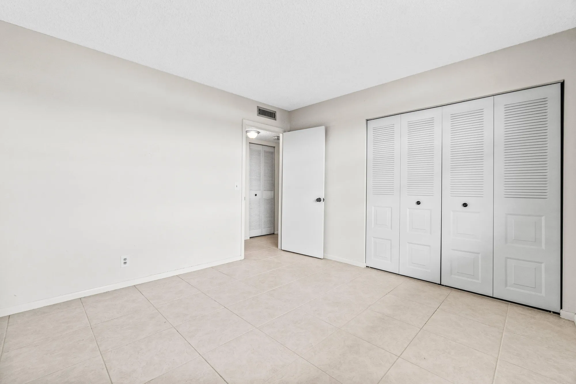 Property Slideshow image 14 of 37 | 14671 bonaire blvd 409, Delray Beach, FL, 33446