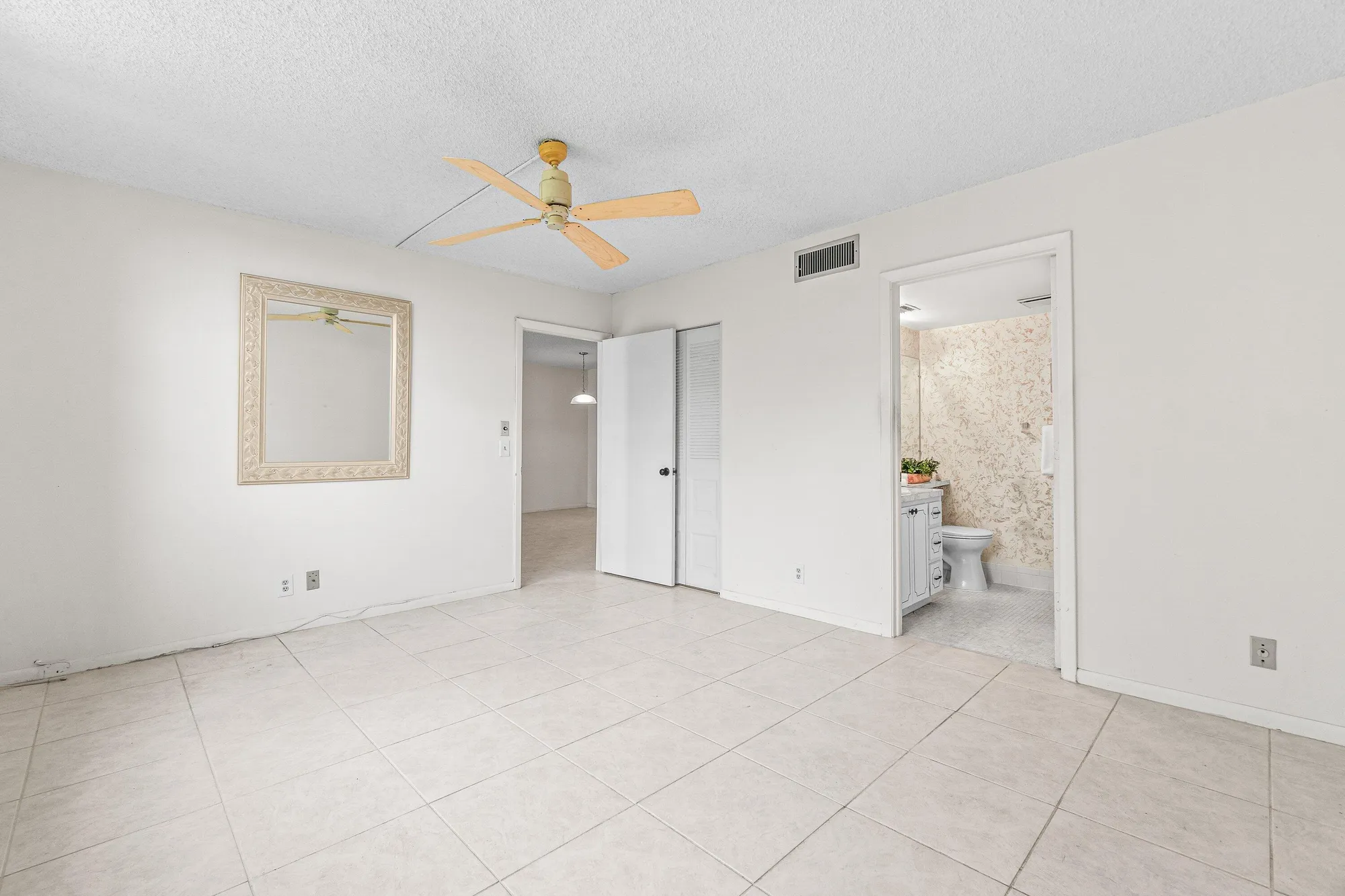 Property Slideshow image 9 of 37 | 14671 bonaire blvd 409, Delray Beach, FL, 33446