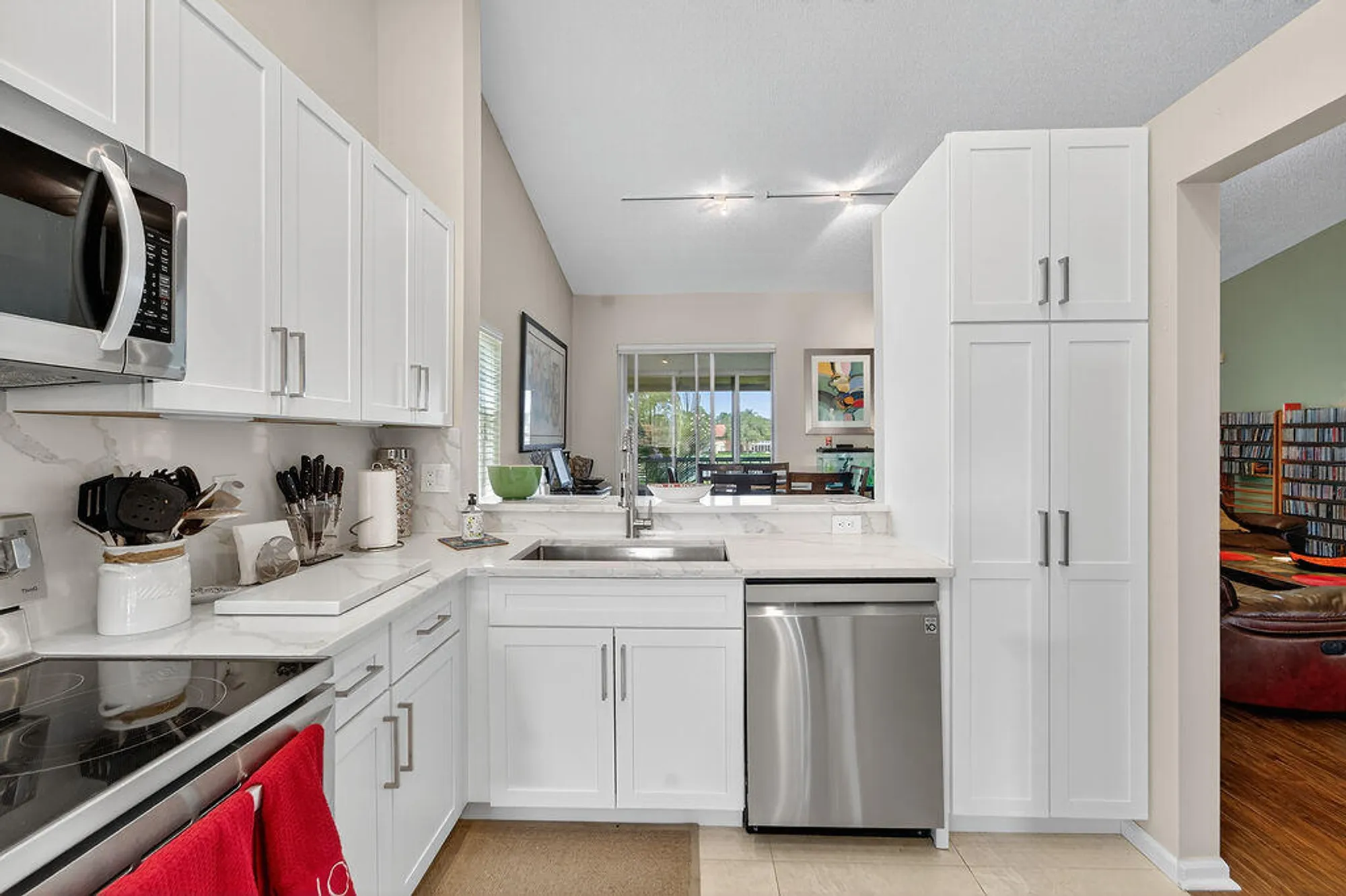 Property Slideshow image 11 of 63 | 9673 shadybrook dr apt 201, Boynton Beach, FL, 33437