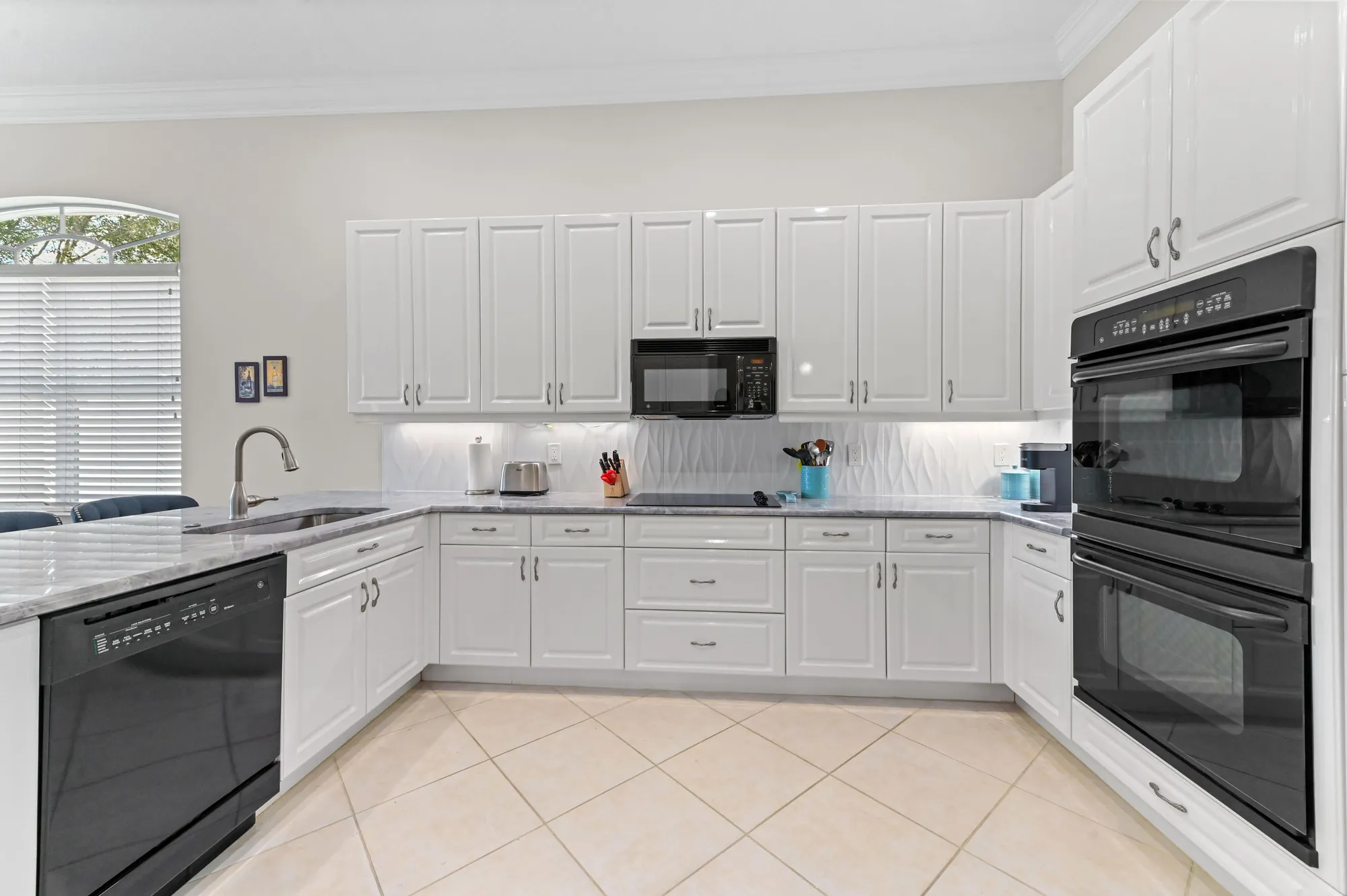 Property Slideshow image 18 of 38 | 9752 donato way, Lake Worth, FL, 33467