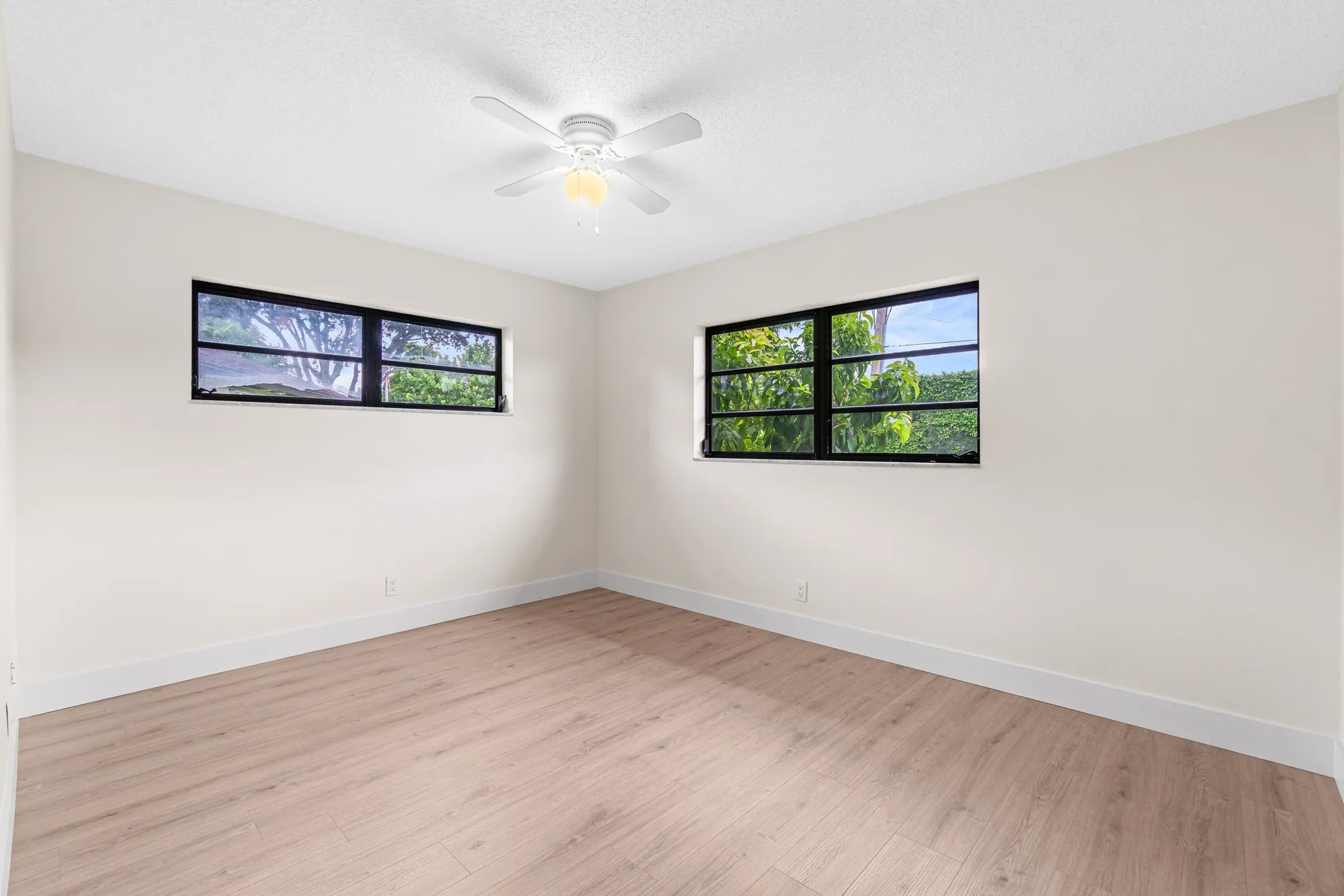Property Slideshow image 10 of 23 | 4657 greentree pl a, Boynton Beach, FL, 33436
