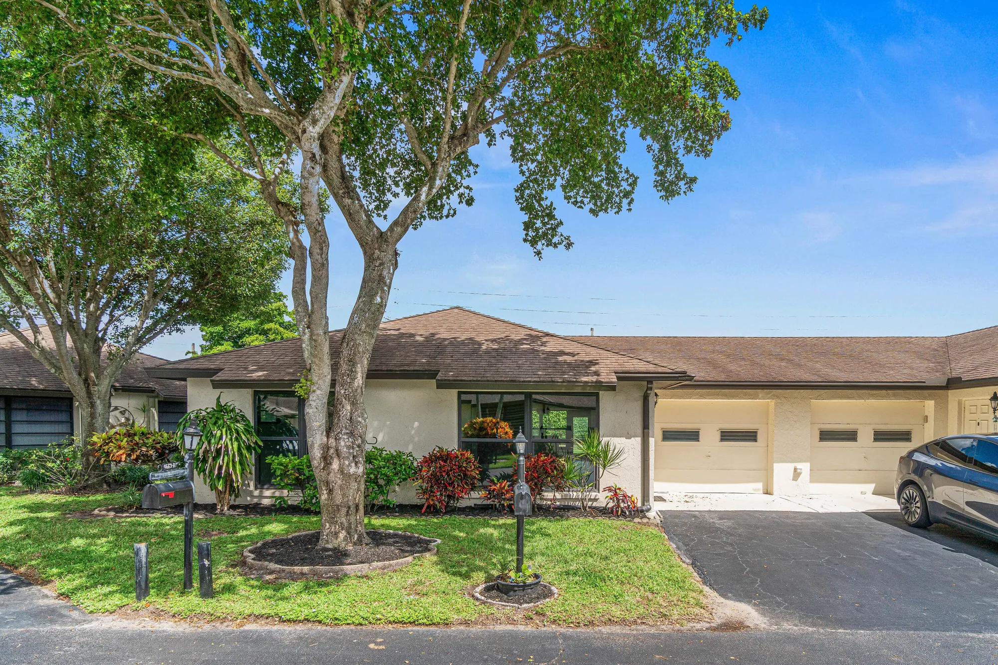 Property Slideshow image 2 of 23 | 4657 greentree pl a, Boynton Beach, FL, 33436