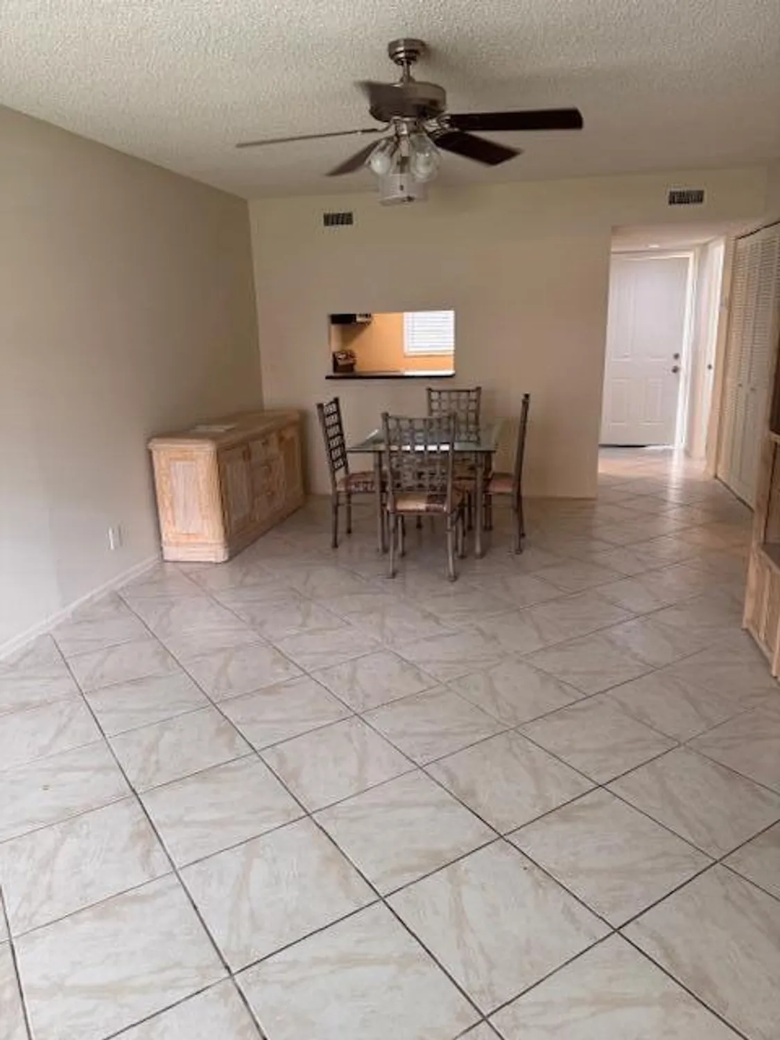 Property Slideshow image 5 of 32 | 12016 greenway cir 108, Royal Palm Beach, FL, 33411