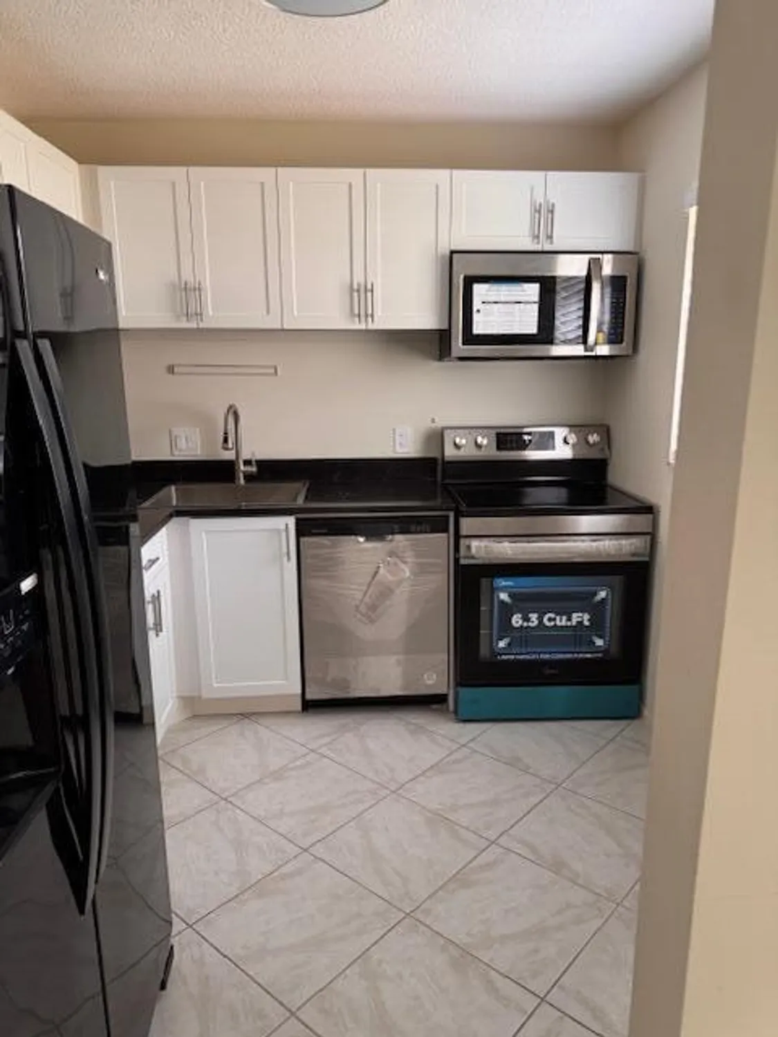 Property Slideshow image 15 of 32 | 12016 greenway cir 108, Royal Palm Beach, FL, 33411