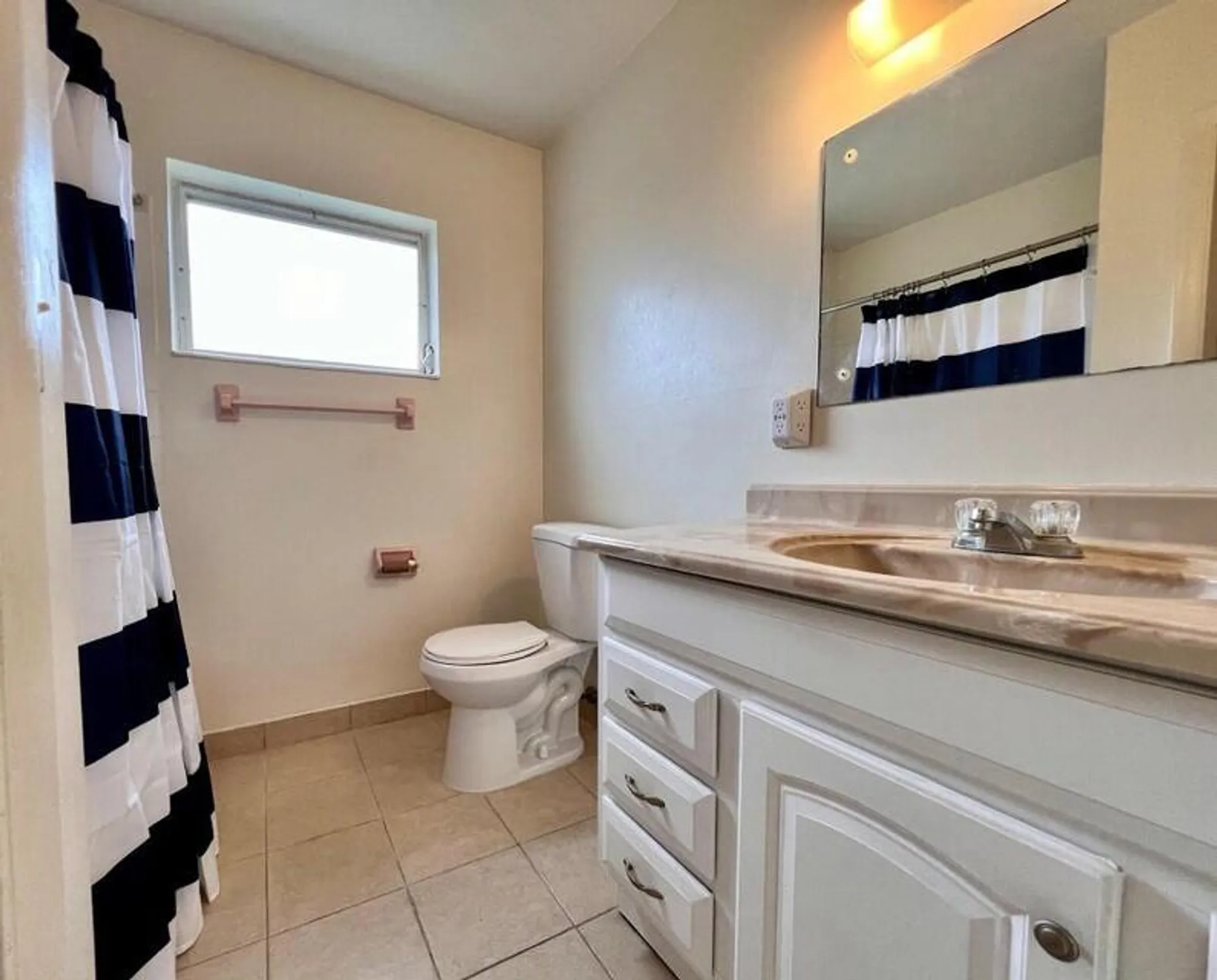 Property Slideshow image 6 of 10 | 2545 dudley dr l, West Palm Beach, FL, 33415